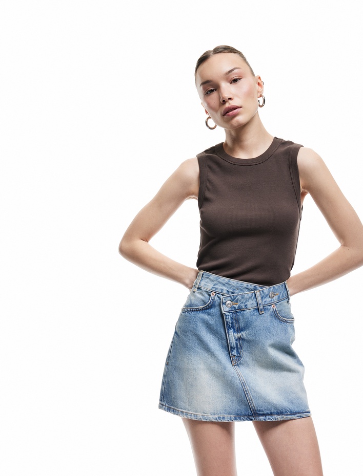  Pamuklu Asimetrik Düğmeli Cepli Denim Mini Etek