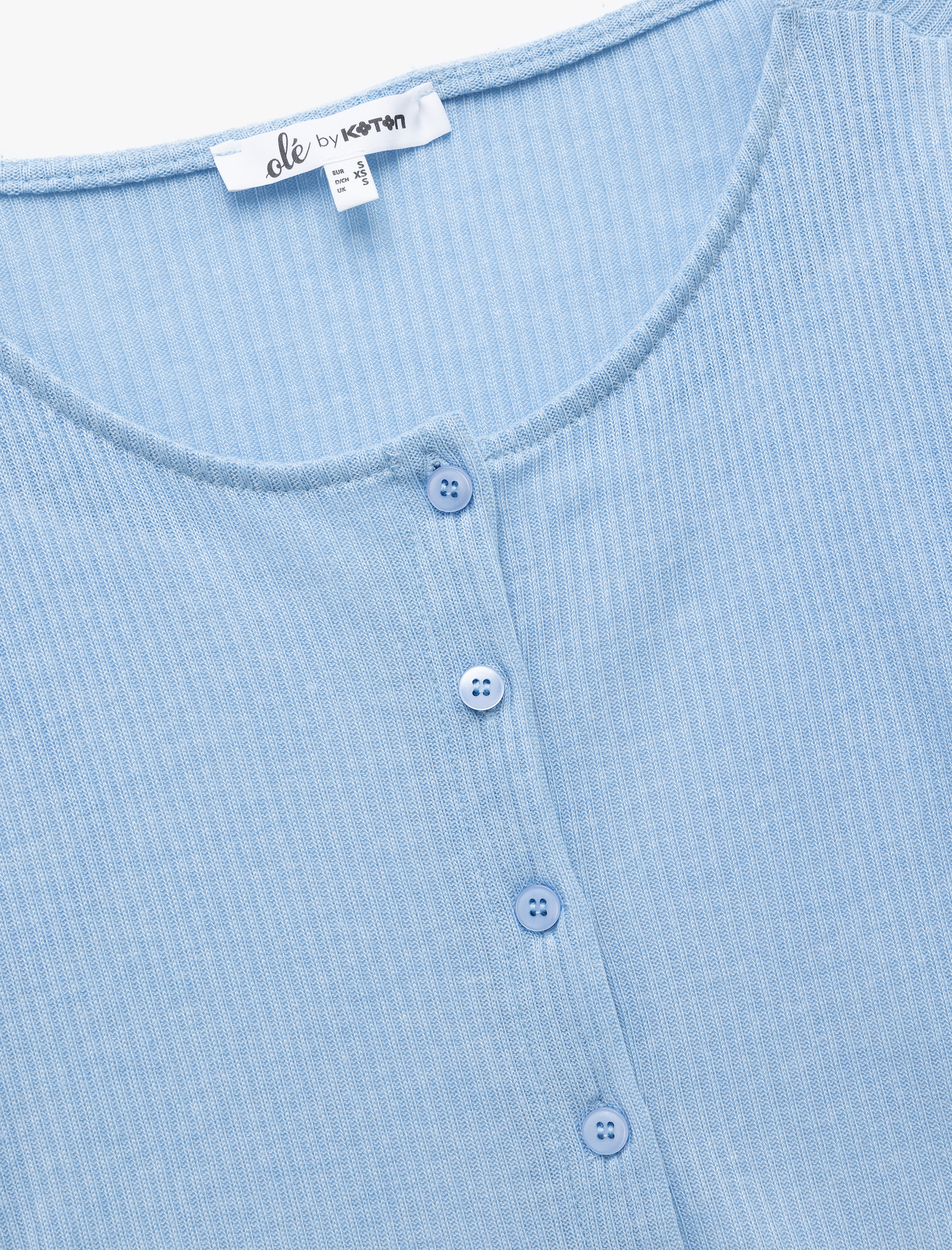   Viskon Karışımlı Düğmeli Slim Fit Kısa Kollu Bisiklet Yaka Triko Hırka