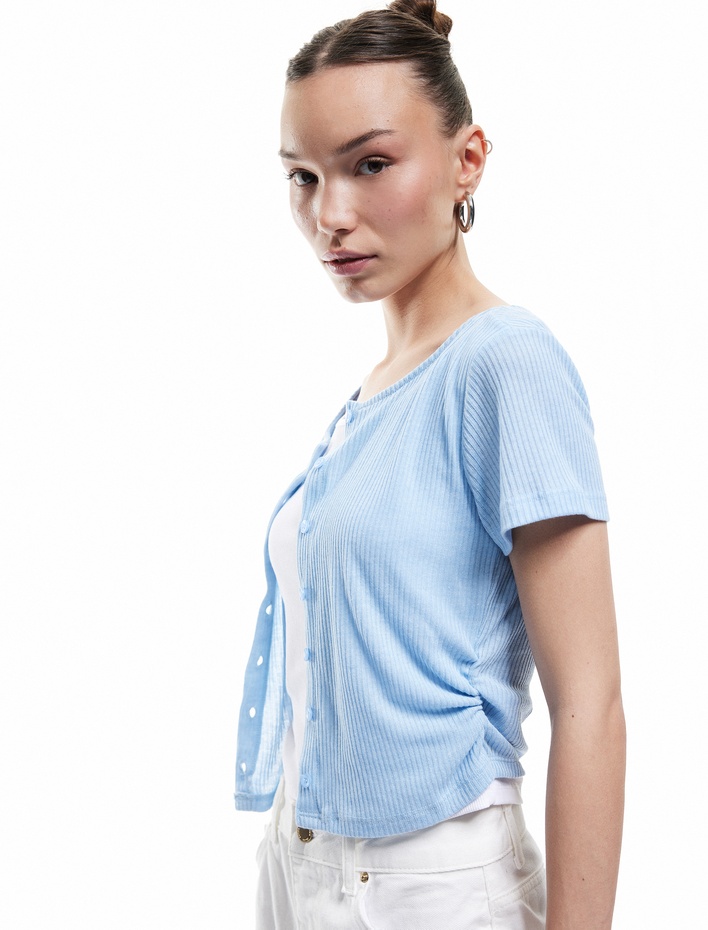  Viskon Karışımlı Düğmeli Slim Fit Kısa Kollu Bisiklet Yaka Triko Hırka