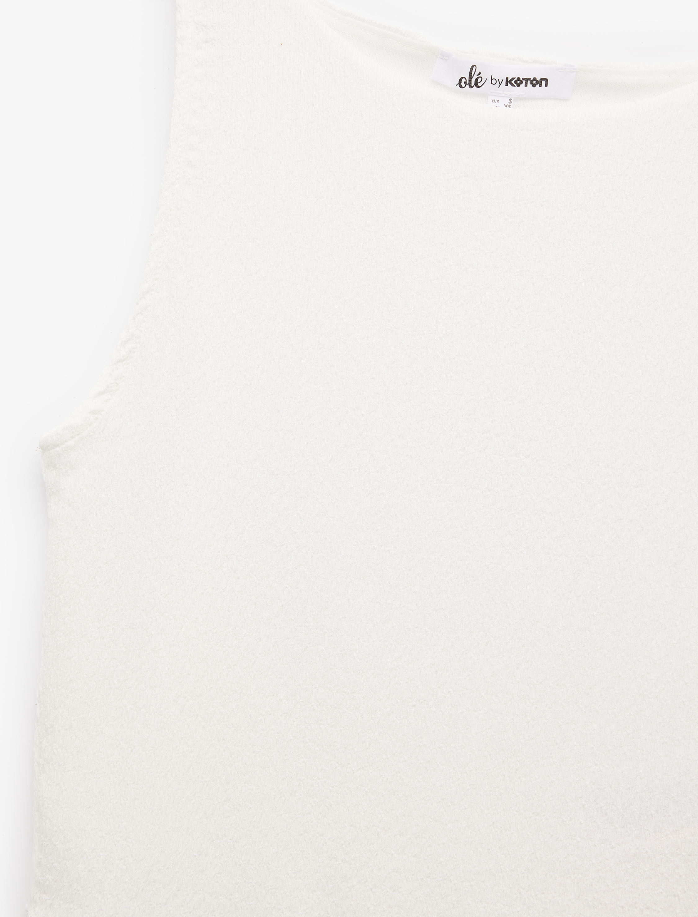   Asimetrik Detaylı Slim Fit Bisiklet Yaka Katlı Bürümcük Kolsuz Bluz