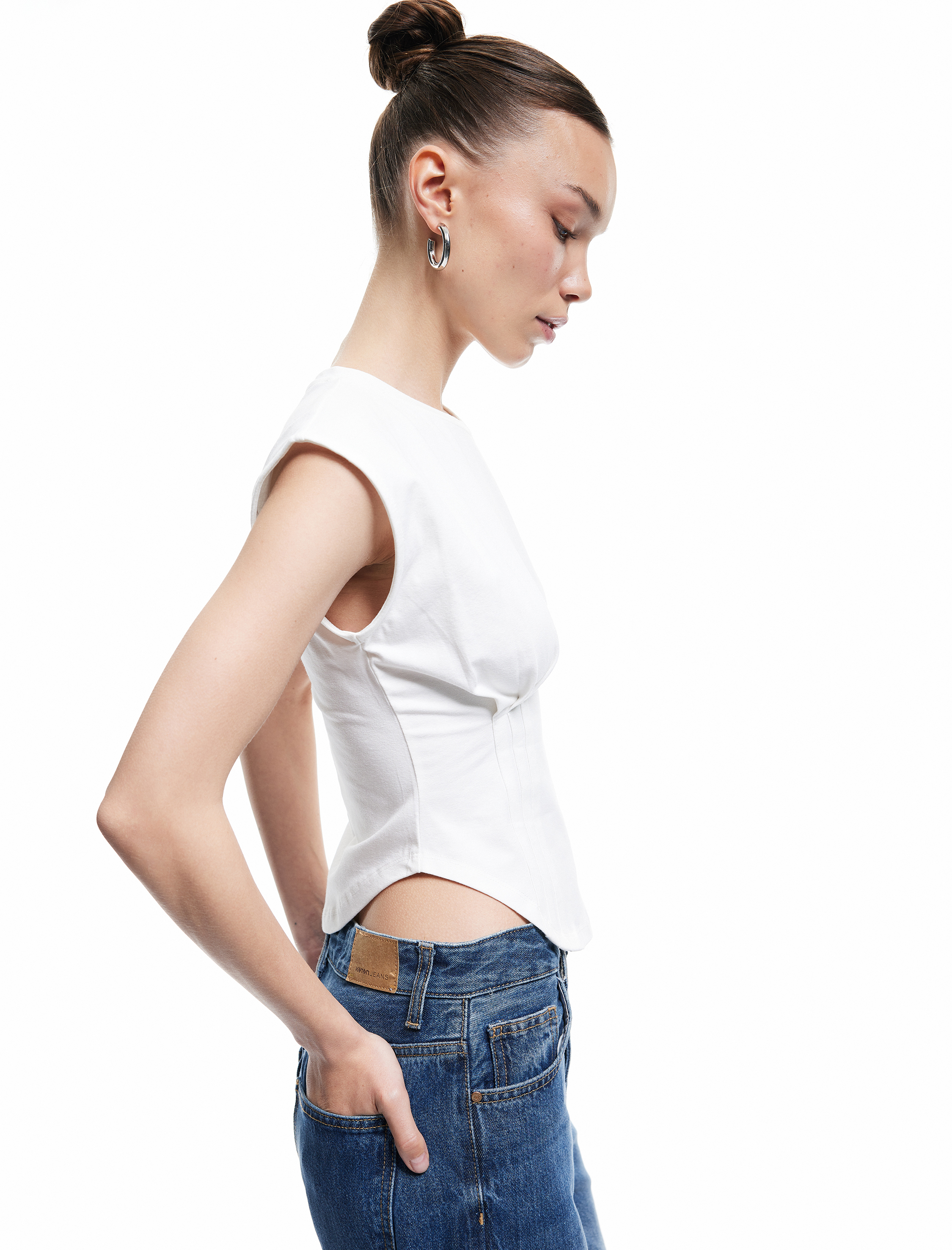   Bisiklet Yaka Korse Detaylı Slim Fit Kolsuz Crop Tişört