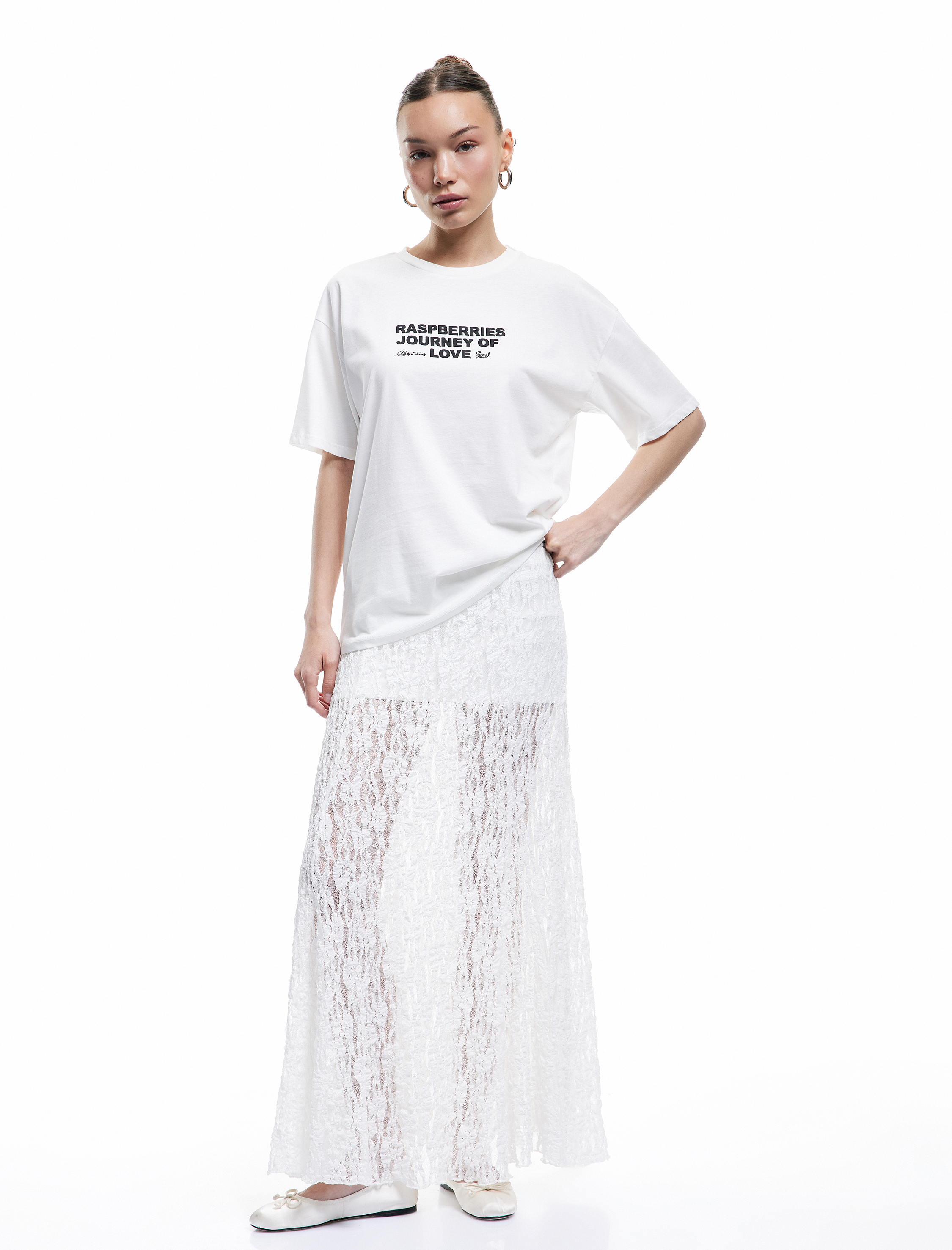   Pamuklu Bisiklet Yaka Kısa Kollu Arkası Meyve Baskılı Oversize Tişört