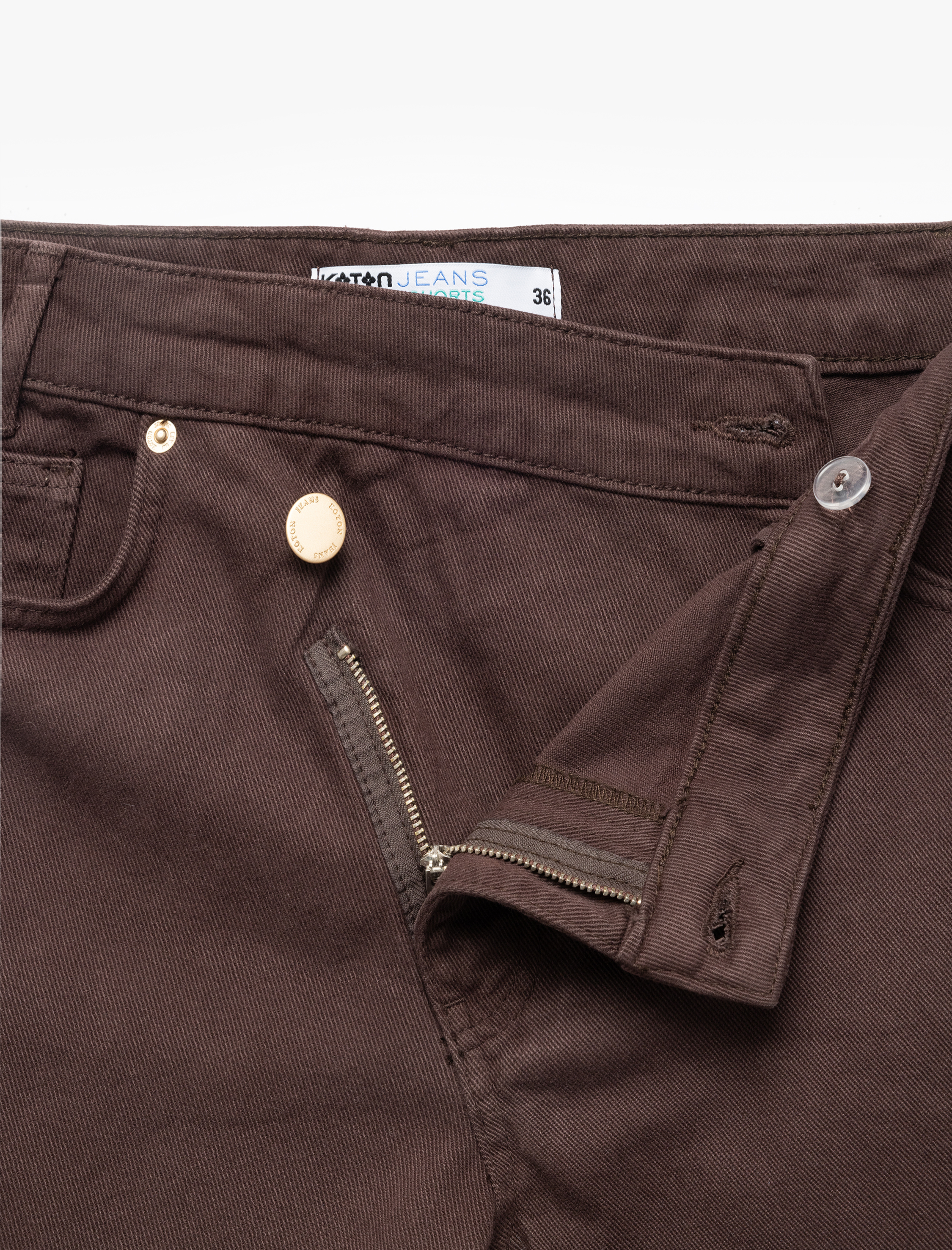   Pamuklu Kesik Paça Asimetrik Düğmeli Mini Şort