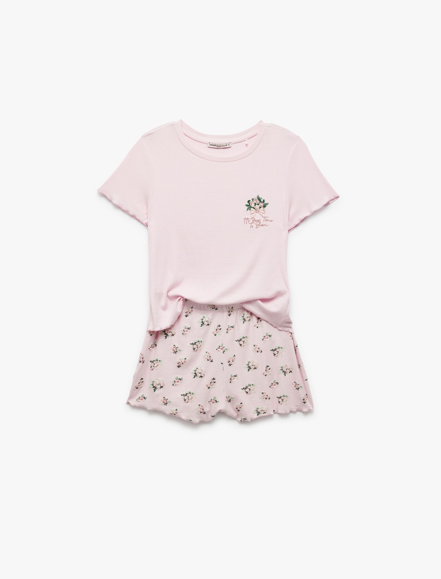   Viskon Kumaş Bisiklet Yaka Kısa Kollu Çiçekli Şortlu Pijama Takımı