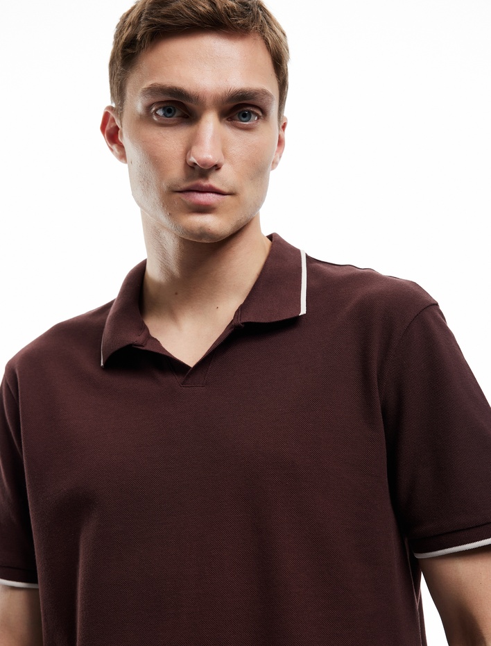  Kontrast Detaylı Pamuklu Pike Kumaş Kısa Kollu Slim Fit Polo Yaka Tişört