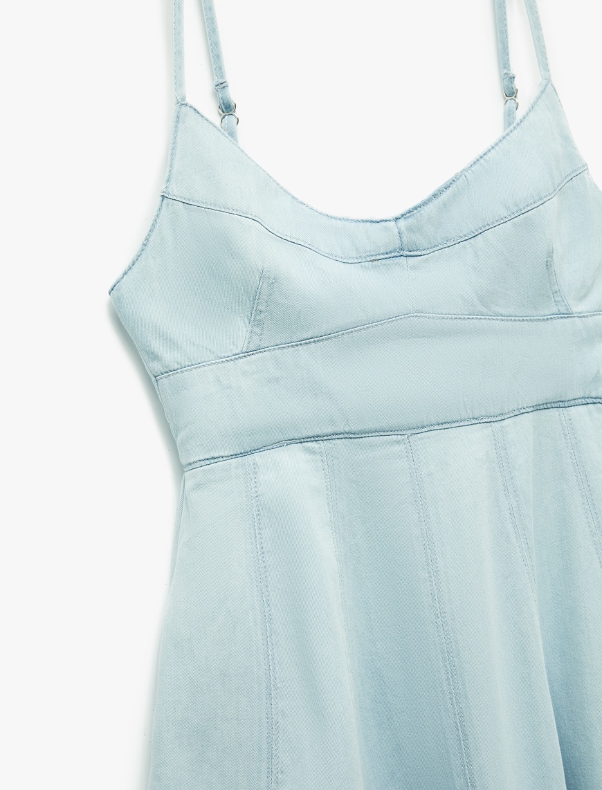   V Yaka İp Askılı Volanlı Dikiş Detaylı Midi Denim Elbise
