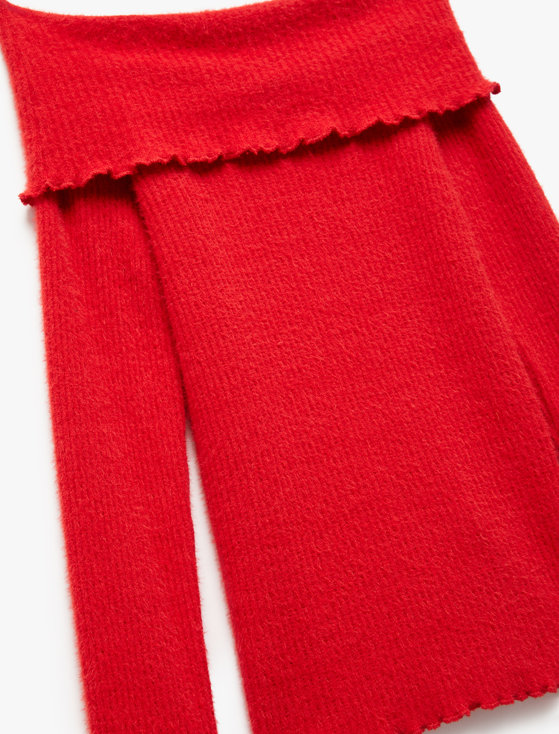   Omzu Açık Uzun Kollu Tişört