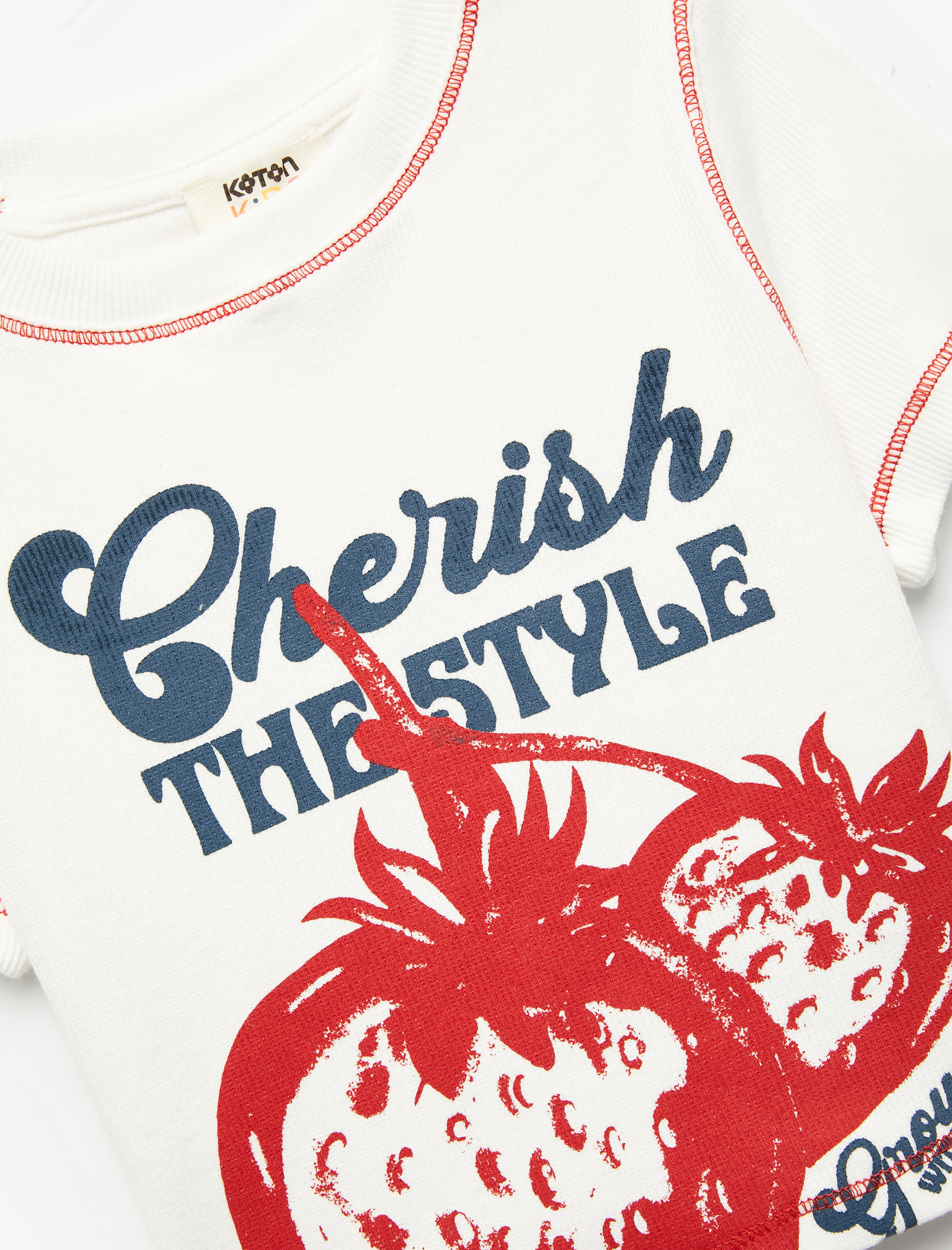  Kız Çocuk Bisiklet Yaka Kısa Kollu Çilek Baskılı Crop Tişört