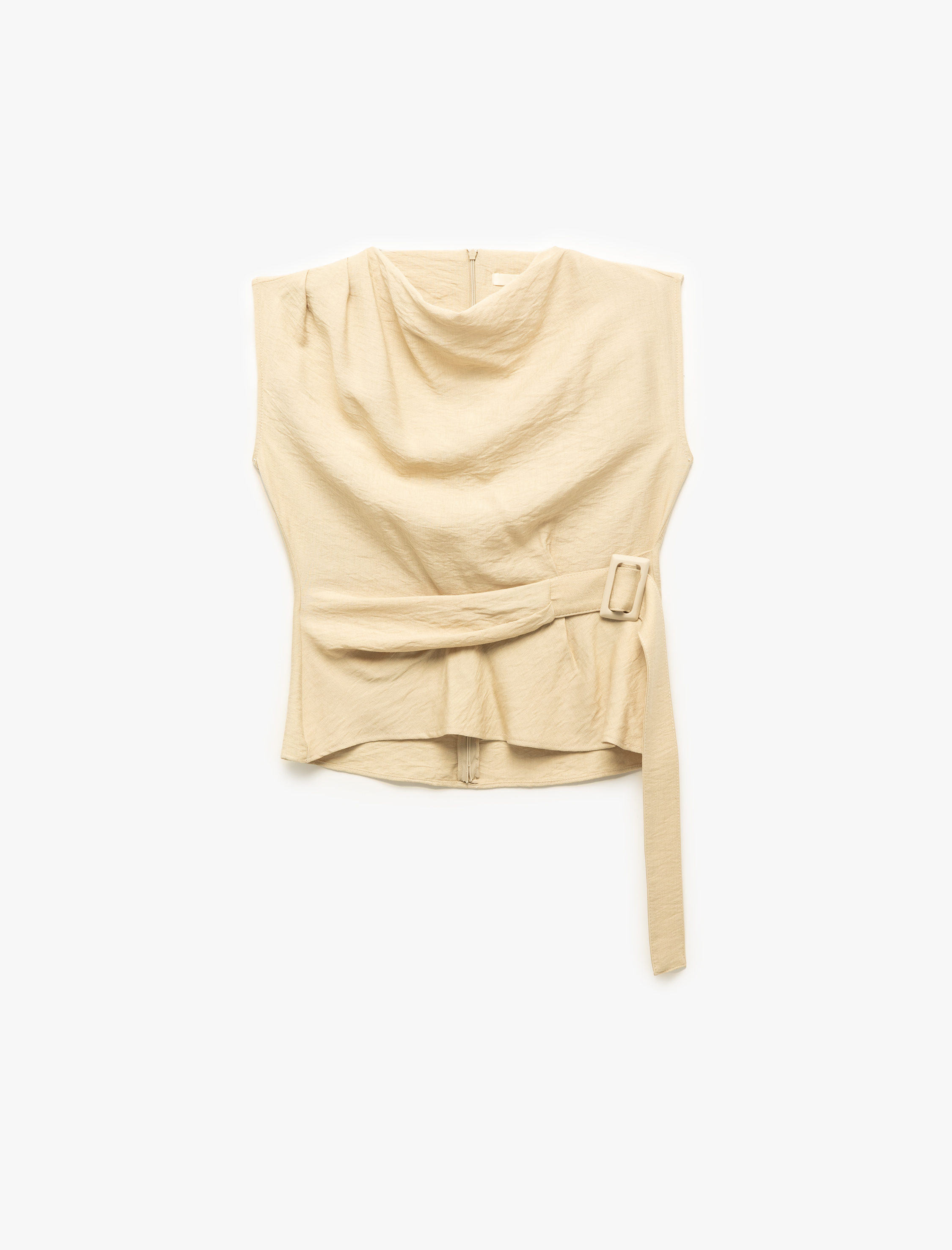   Aerobin Viskon Kumaş Kemer Detaylı Degaje Yaka Asimetrik Kolsuz Bluz