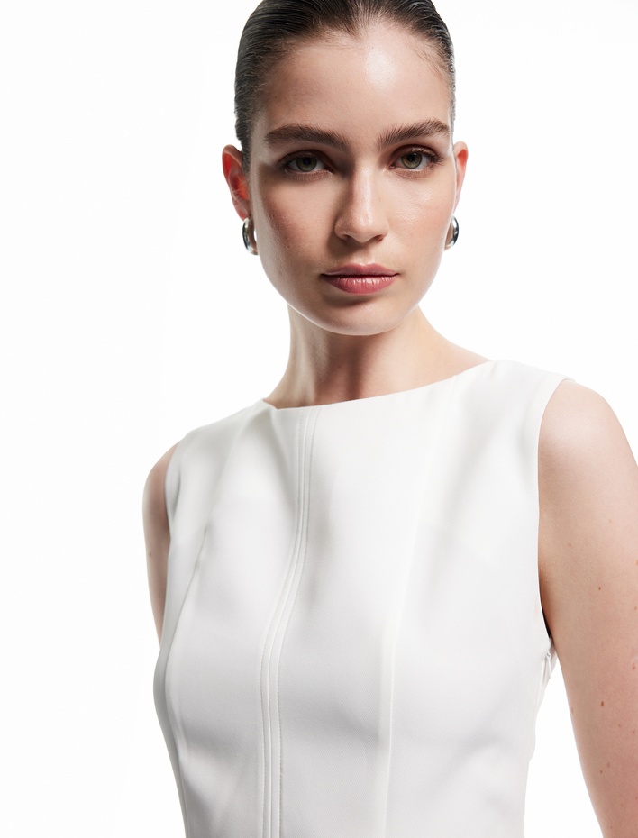  Bisiklet Yaka Basic Kolsuz Peplum Bluz