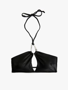 Metal Aksesuarlı Pencere Detaylı Bağlamalı Halter Yaka Parlak Bikini Üstü