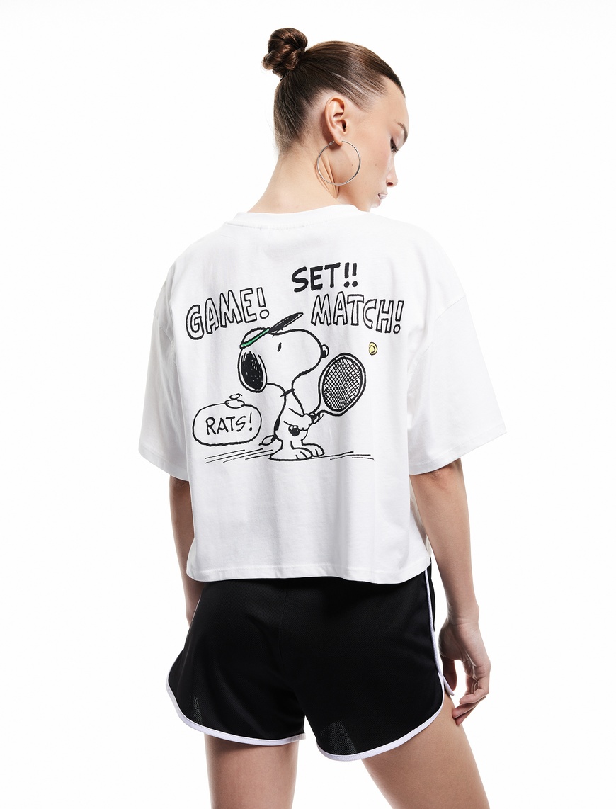   Snoopy Lisanslı Bisiklet Yaka Kısa Kollu Arkası Baskılı Crop Tişört