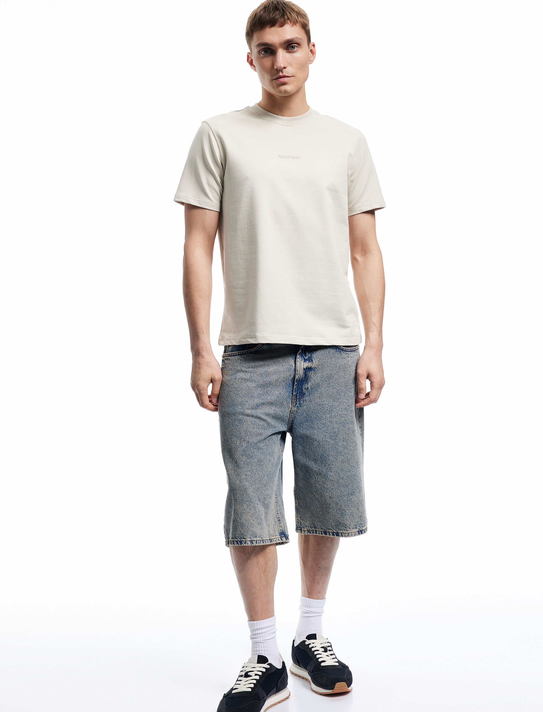   Kısa Kollu Bisiklet Yaka Regular Fit Pamuklu Minimal Baskılı Tişört