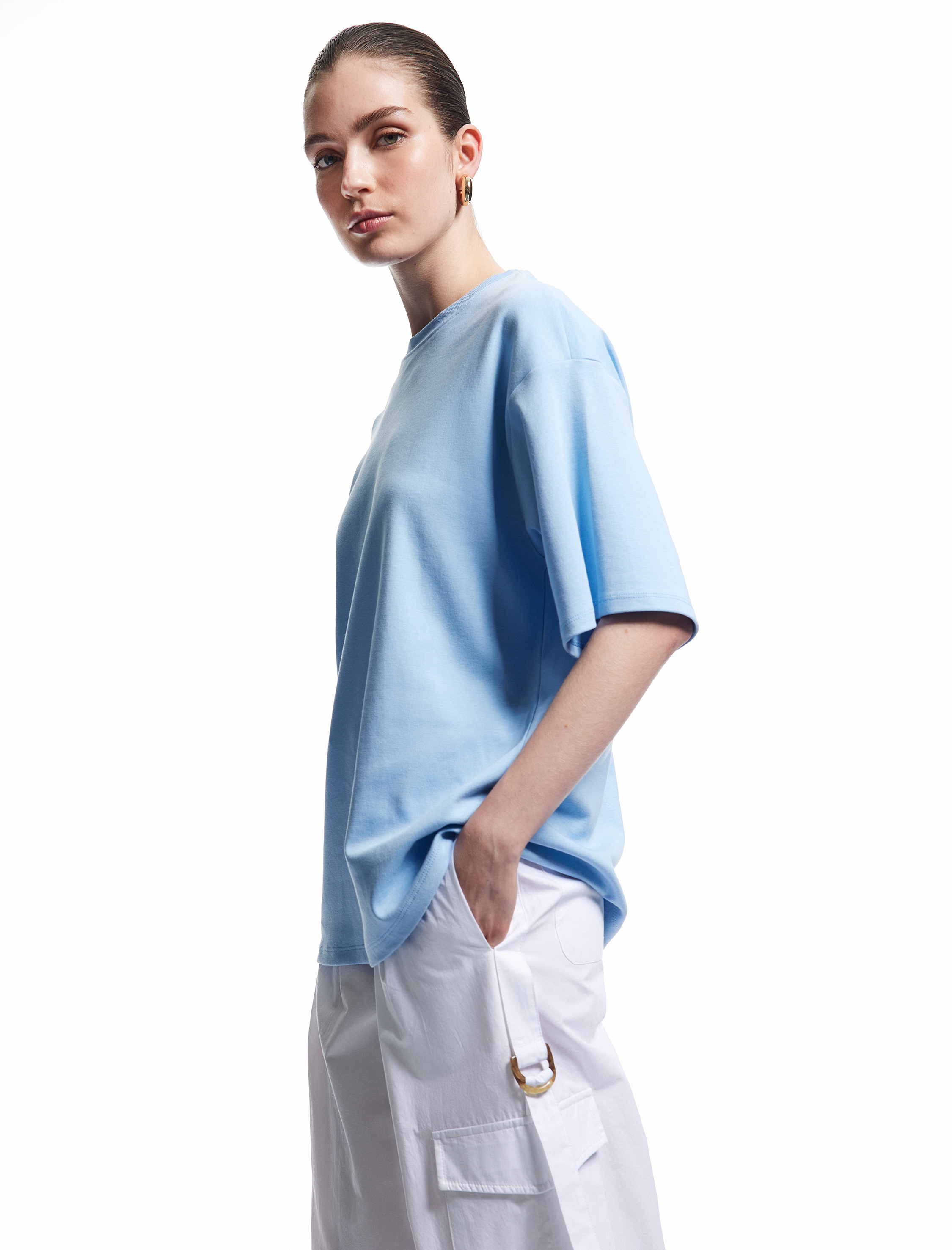   Pamuklu Rahat Kalıp Kısa Kollu Bisiklet Yaka Basic Tişört