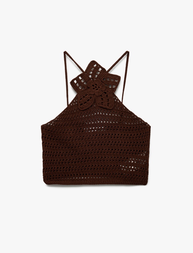 Koton X İnji - Halter Yaka Slim Fit Nakışlı Kroşe Crop Bluz_4