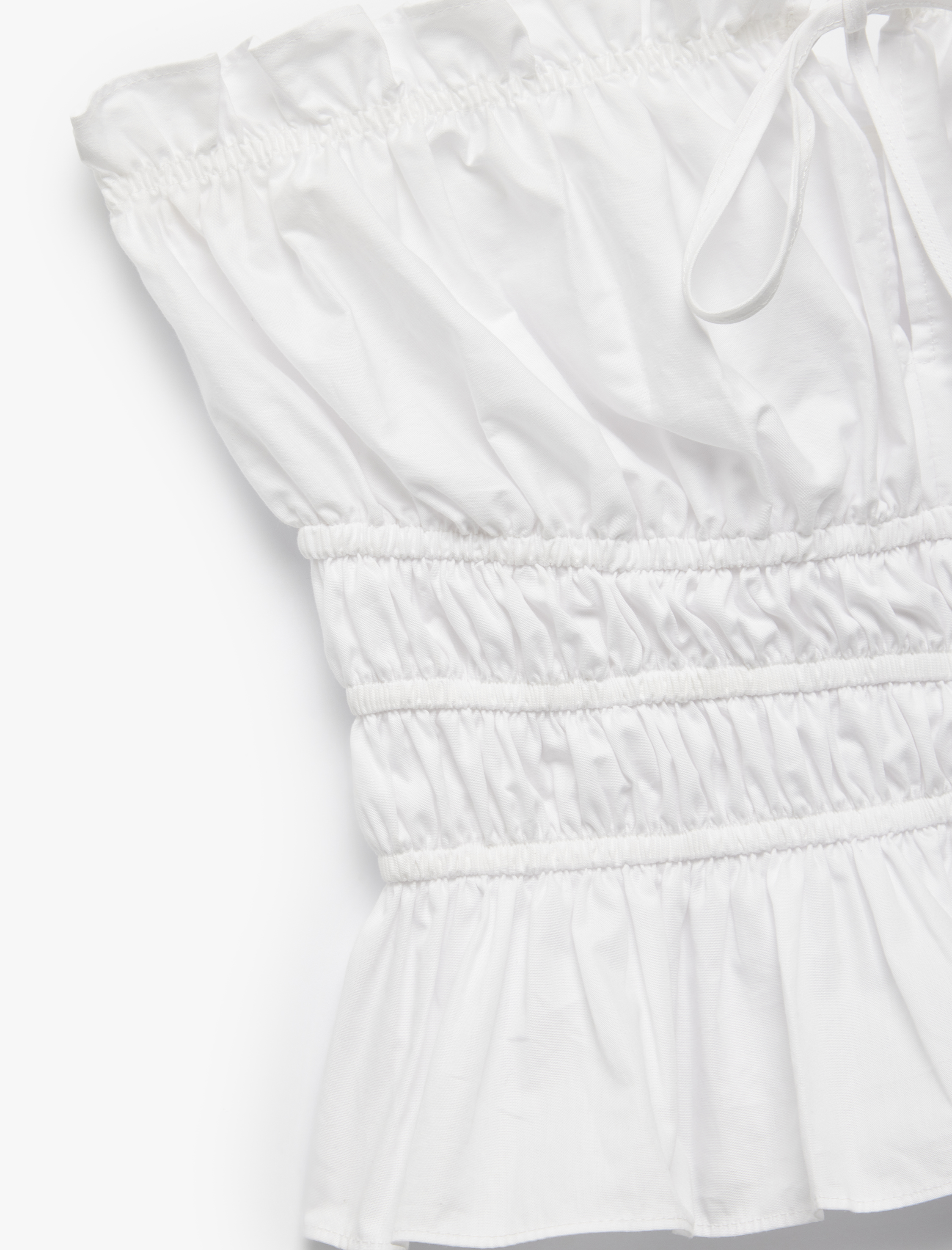   Koton X İnji - Straplez Yaka Pamuklu Büzgülü Kolsuz Slim Fit Poplin Crop Bluz