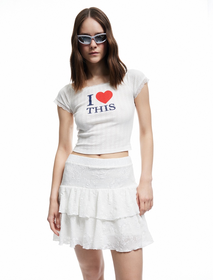  Dantel Detaylı Pamuklu Slim Fit Baskılı Omzu Açık Tişört