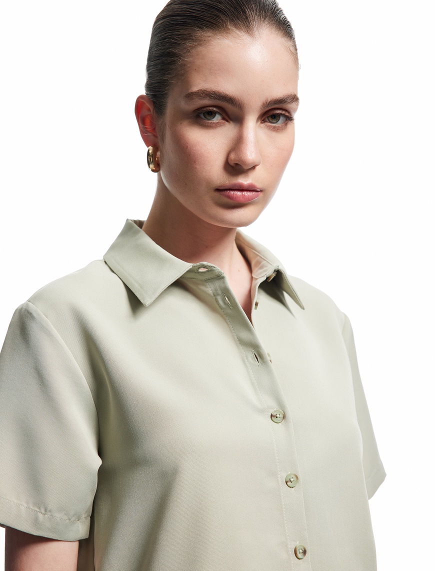  Klasik Yaka Modal Kumaş Kısa Kollu Yanları Bağcıklı Crop Gömlek