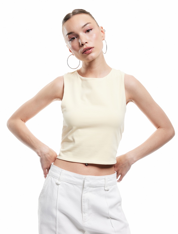  Bisiklet Yaka Kolsuz Dar Kesim Pamuklu Basic Crop Atlet