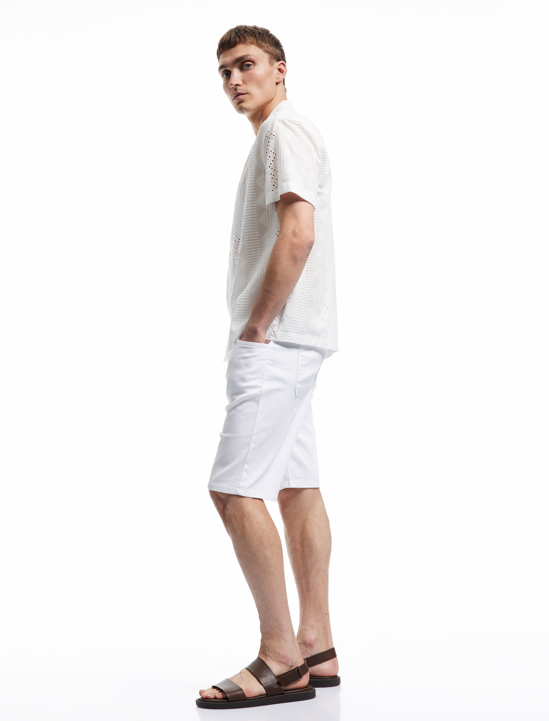 Beli Bağcıklı Cep Detaylı Bermuda Slim Fit Jean Şort