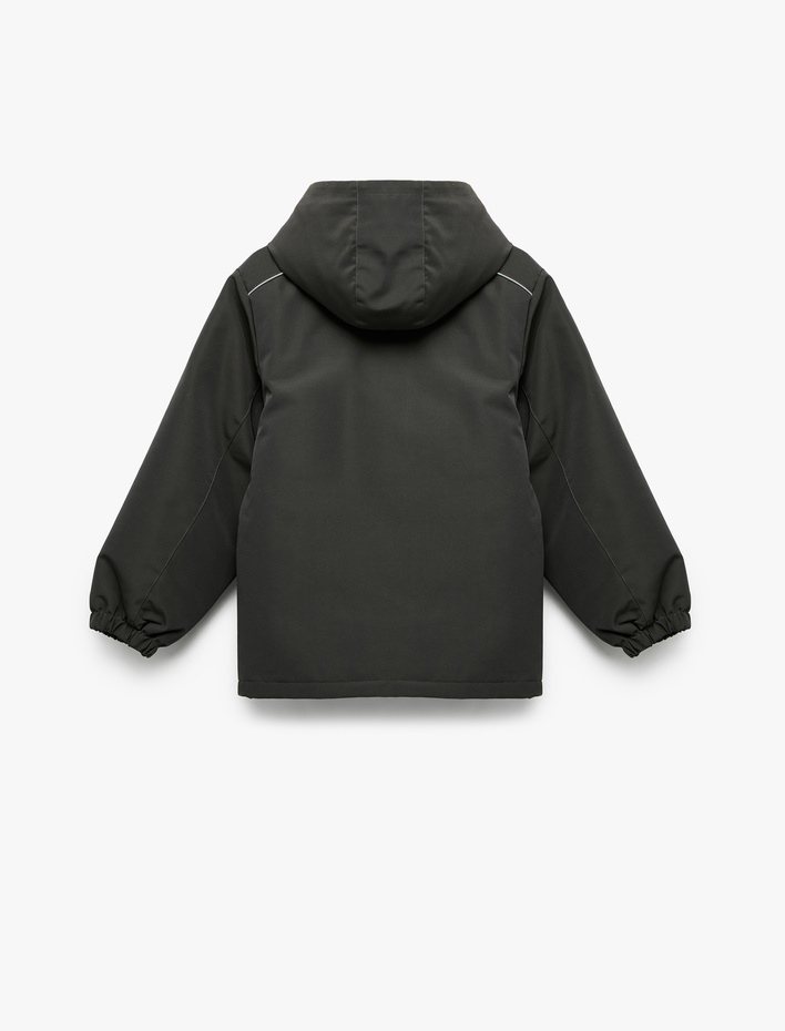 Erkek Çocuk Uzun Kollu Fermuarlı Kapaklı Cepli Kapşonlu Şişme Mont