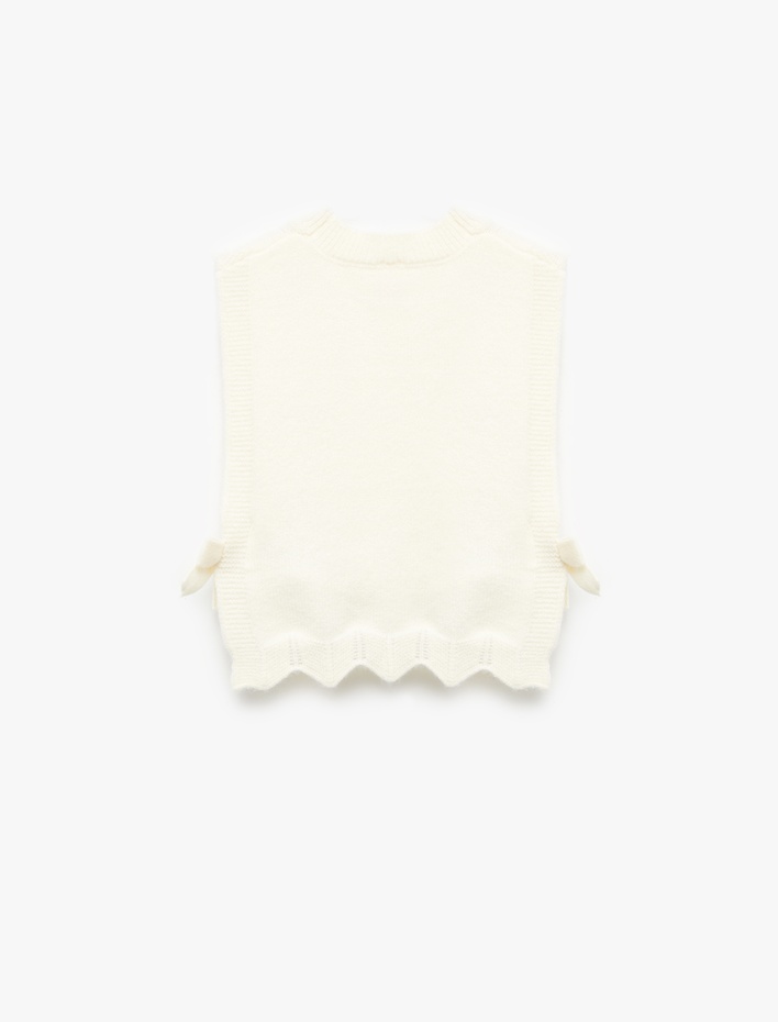 Kız Bebek Çiçek Detaylı Kolsuz Bisiklet Yaka Crop Triko Süveter