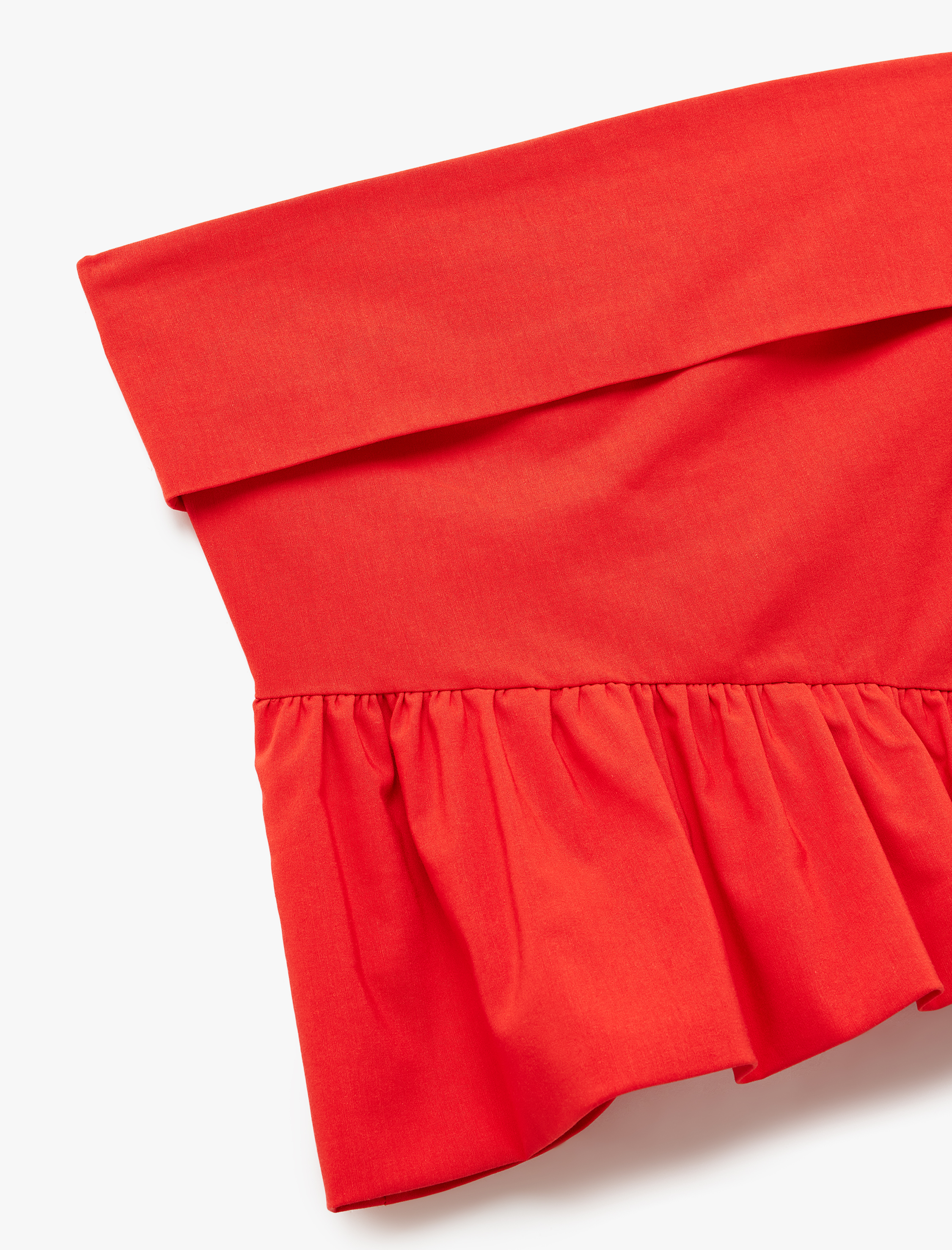 Koton X Sibil Çetinkaya - Kat Detaylı Fırfırlı Straplez Bluz