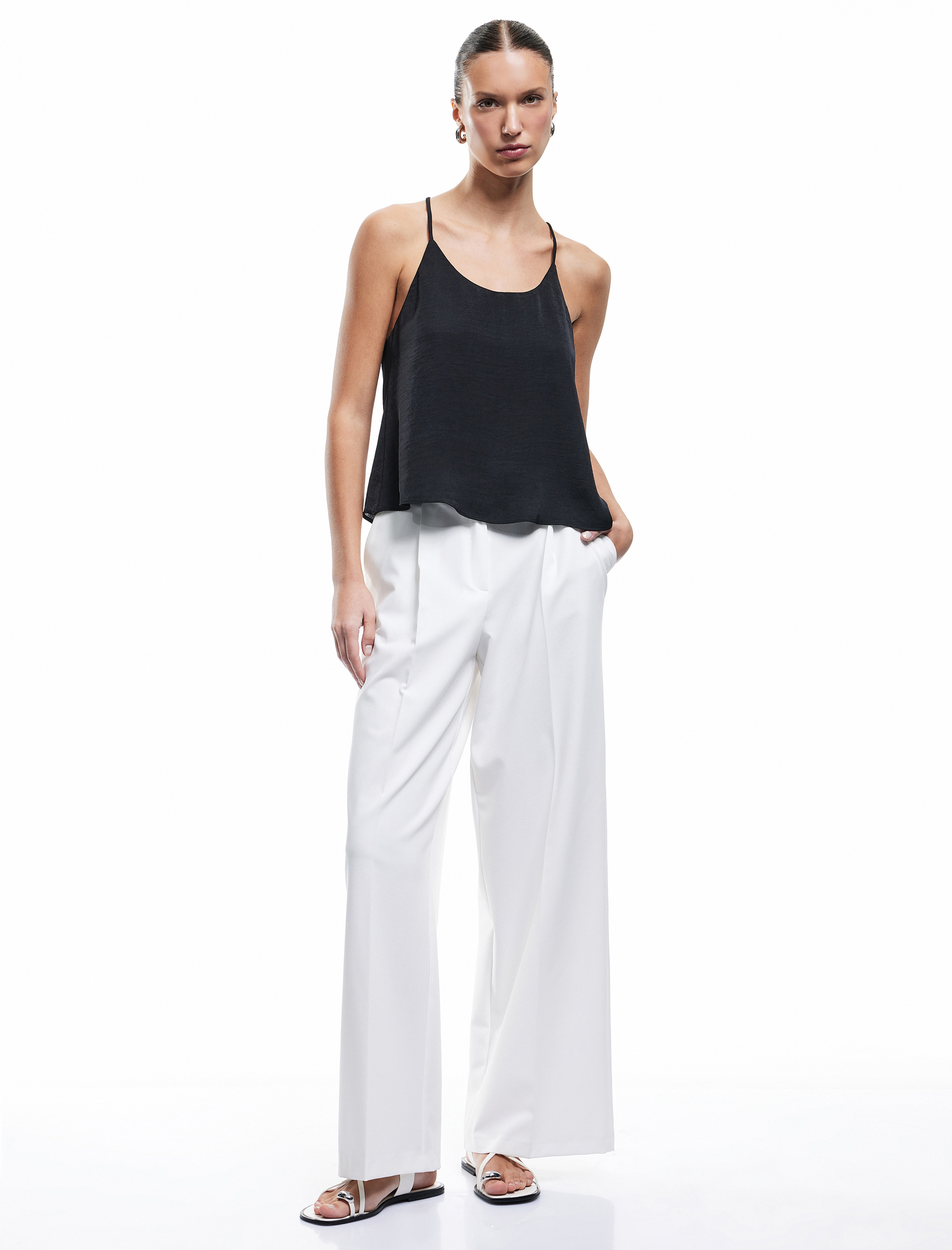   Aerobin Kumaş Kolsuz Halter Yaka Basic Askılı Saten Bluz