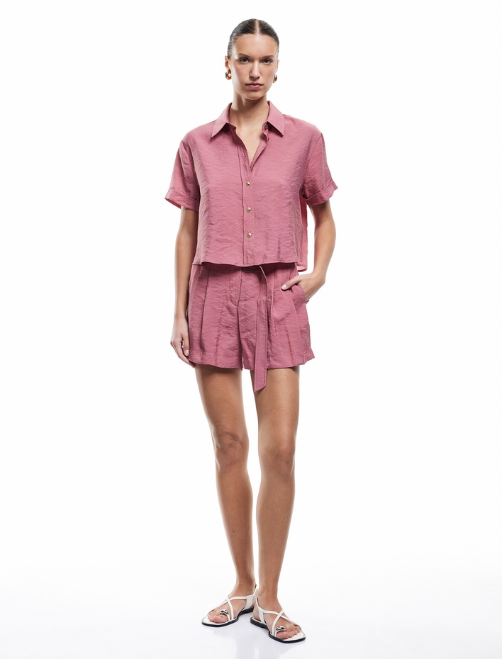  Modal Kumaş Cepli Pile Detaylı Kemerli Mini Şort