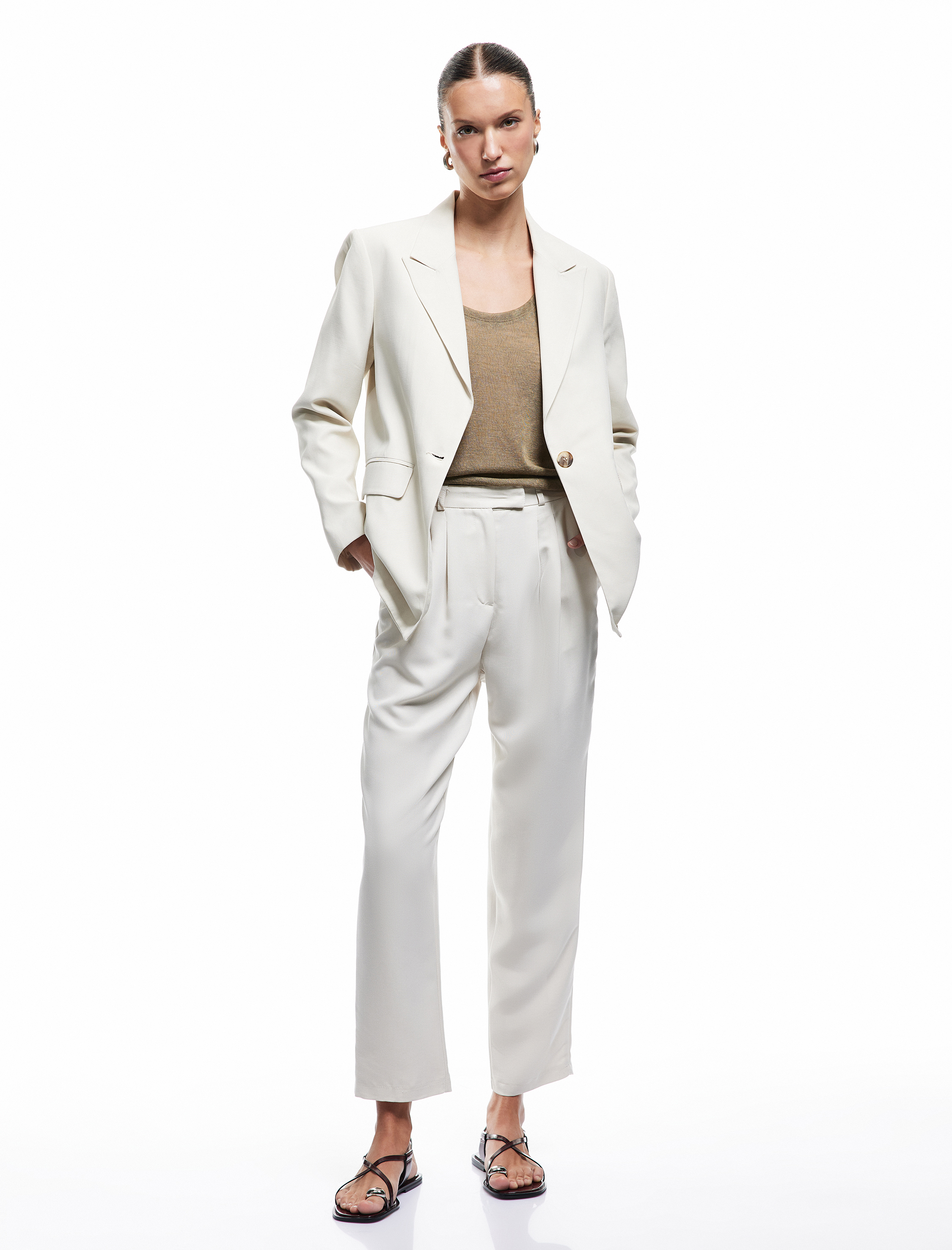   Modal Cupro Kumaş Pile Detaylı Cepli Yüksek Bel Geniş Paça Kumaş Pantolon