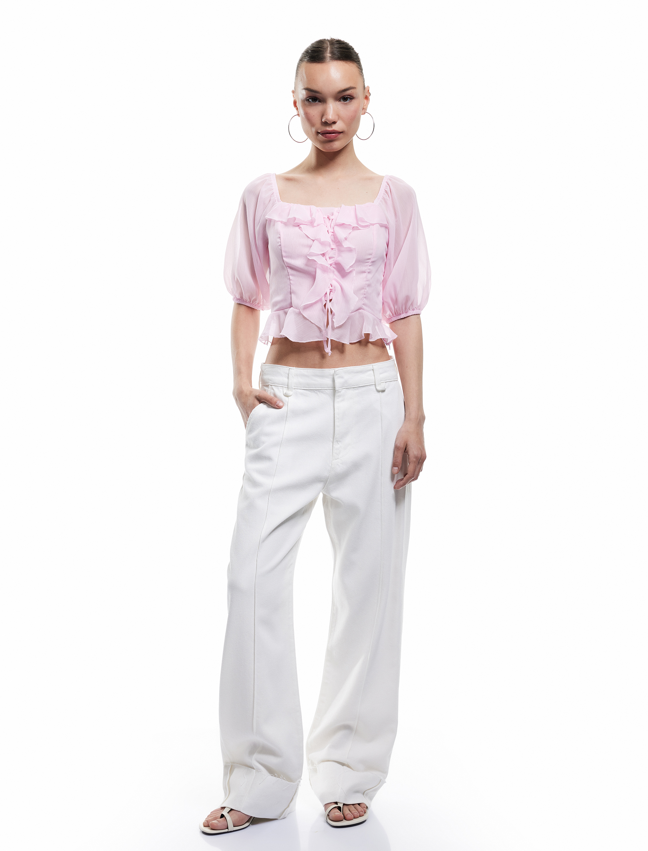   Fırfırlı Bağcık Detaylı Kare Yaka Crop Balon Kol Şifon Gömlek