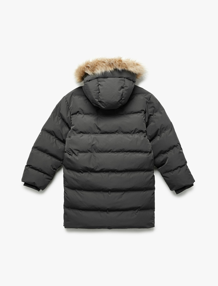 Erkek Çocuk Peluş Detaylı Uzun Kollu Fermuarlı Cepli Uzun Kapşonlu Şişme Mont