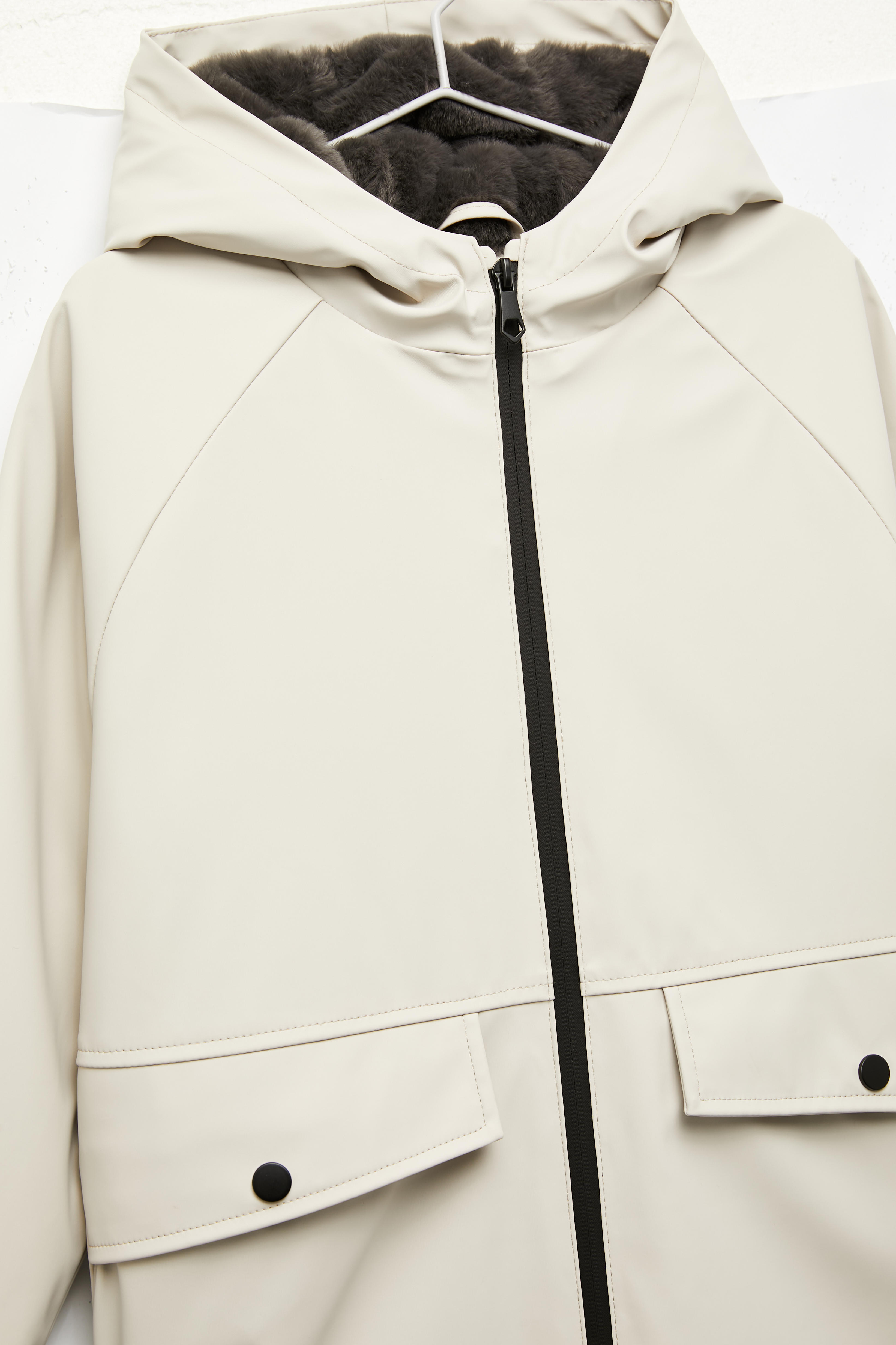  Erkek Bebek Uzun Kollu Kapaklı Cepli Fermuarlı Kapşonlu Yağmurluk