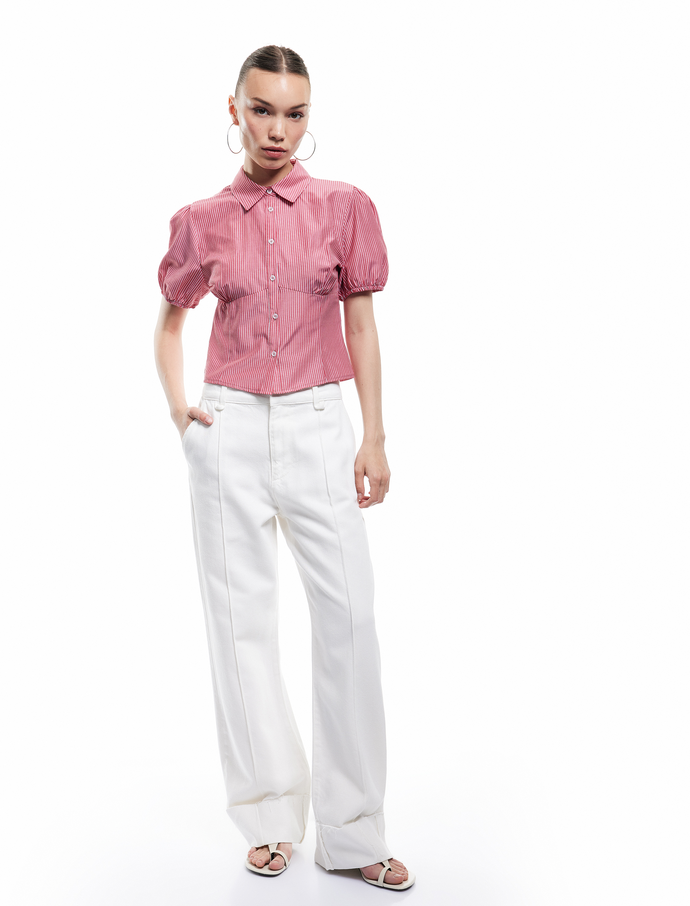   Klasik Yaka Düğmeli Dar Kesim Kısa Balon Kol Çizgili Gömlek