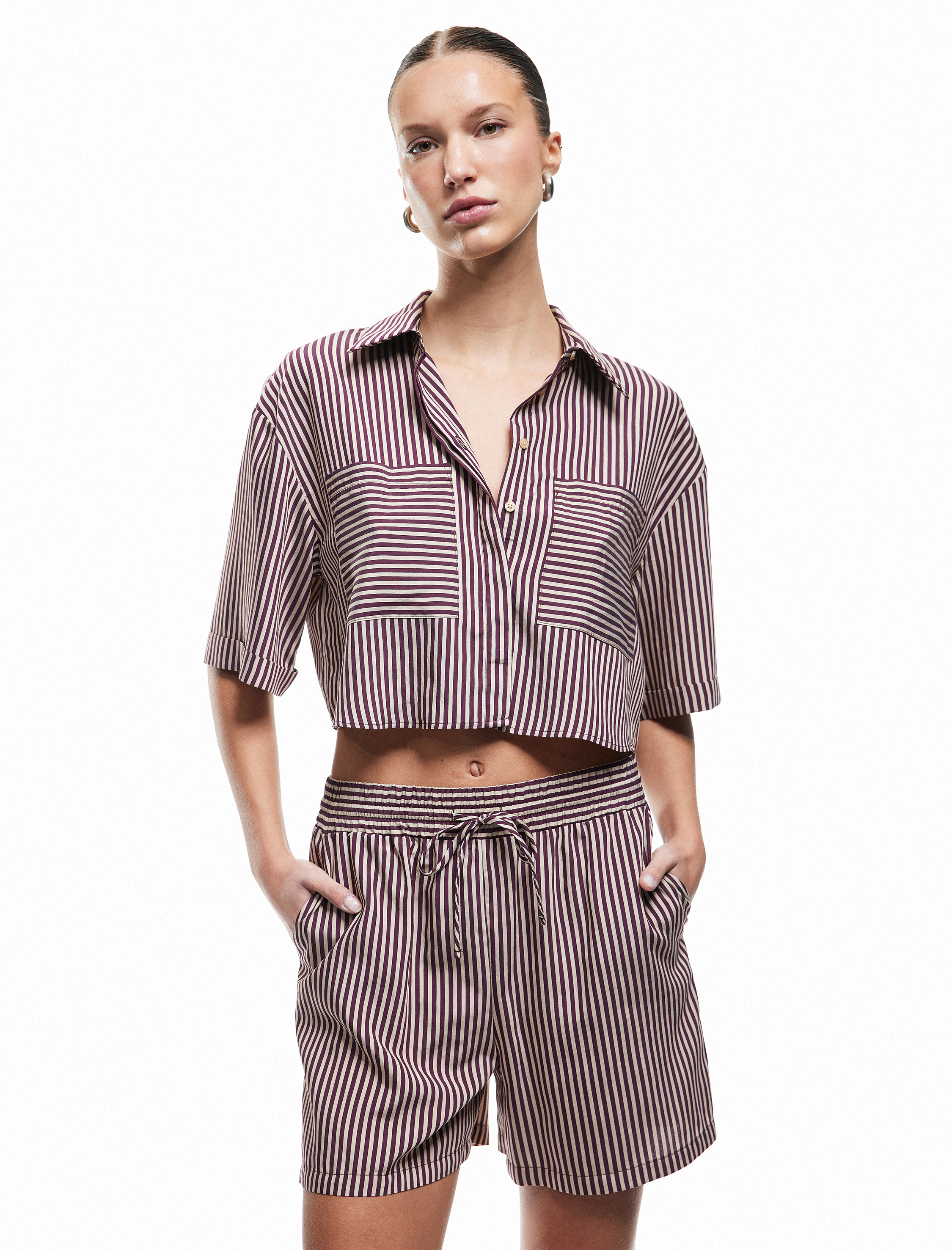   Viskon Kumaş Regular Fit Beli Bağcıklı Cepli Mini Şort