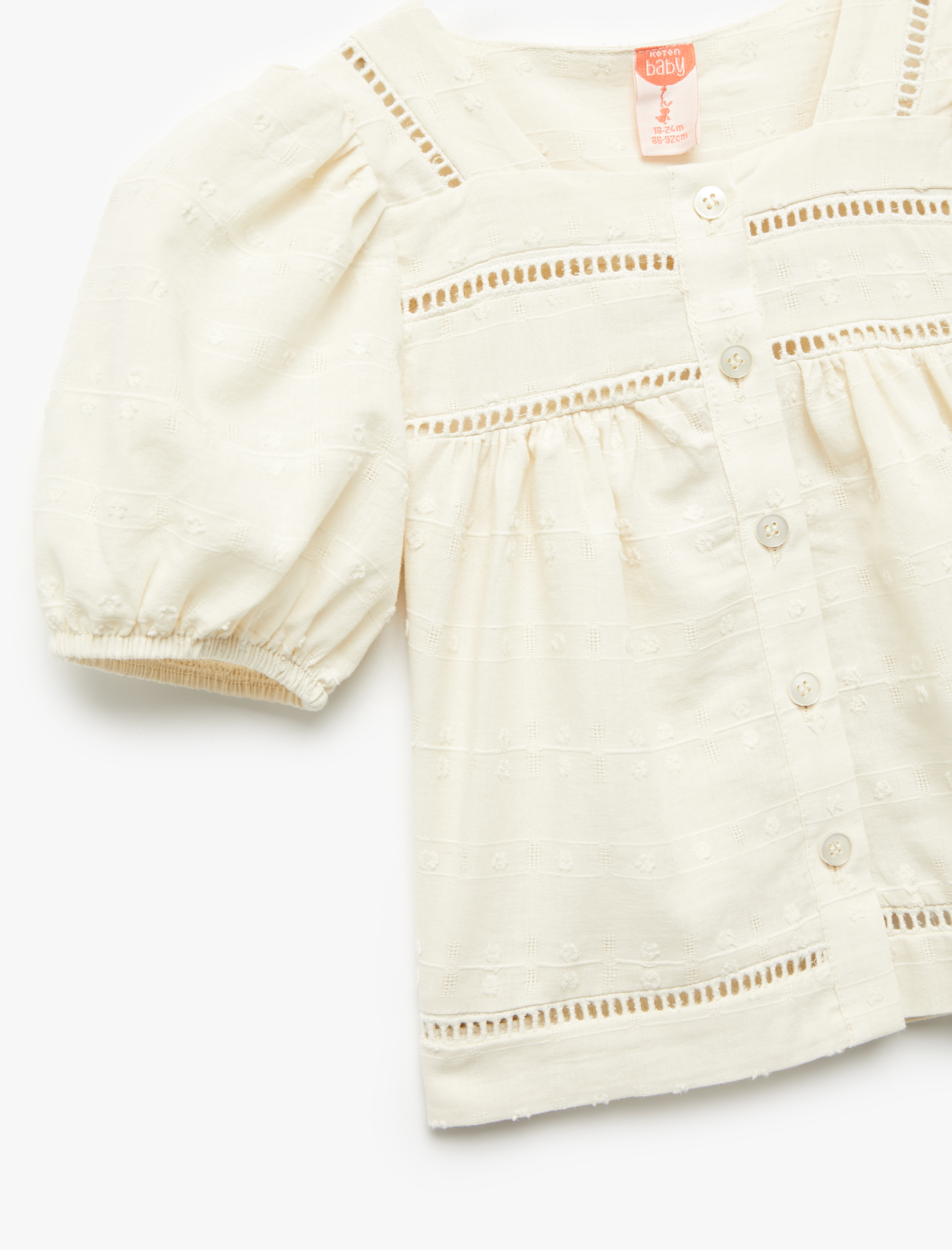  Kız Bebek Balon Kollu Düğmeli Fisto Detaylı Pamuklu Bluz