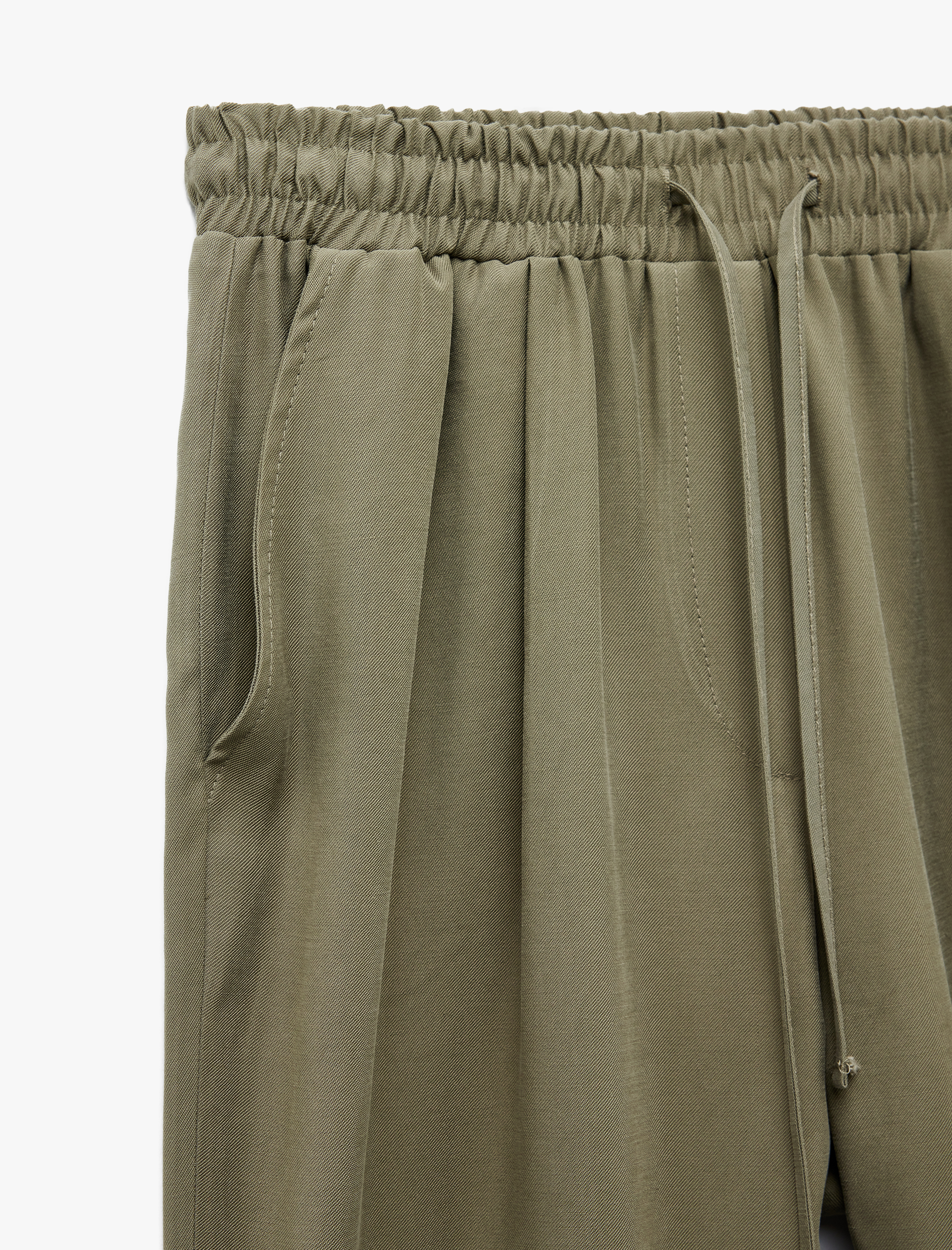   Viskon Cupro Kumaş Beli Bağcıklı Cepli Bol Paça Pantolon