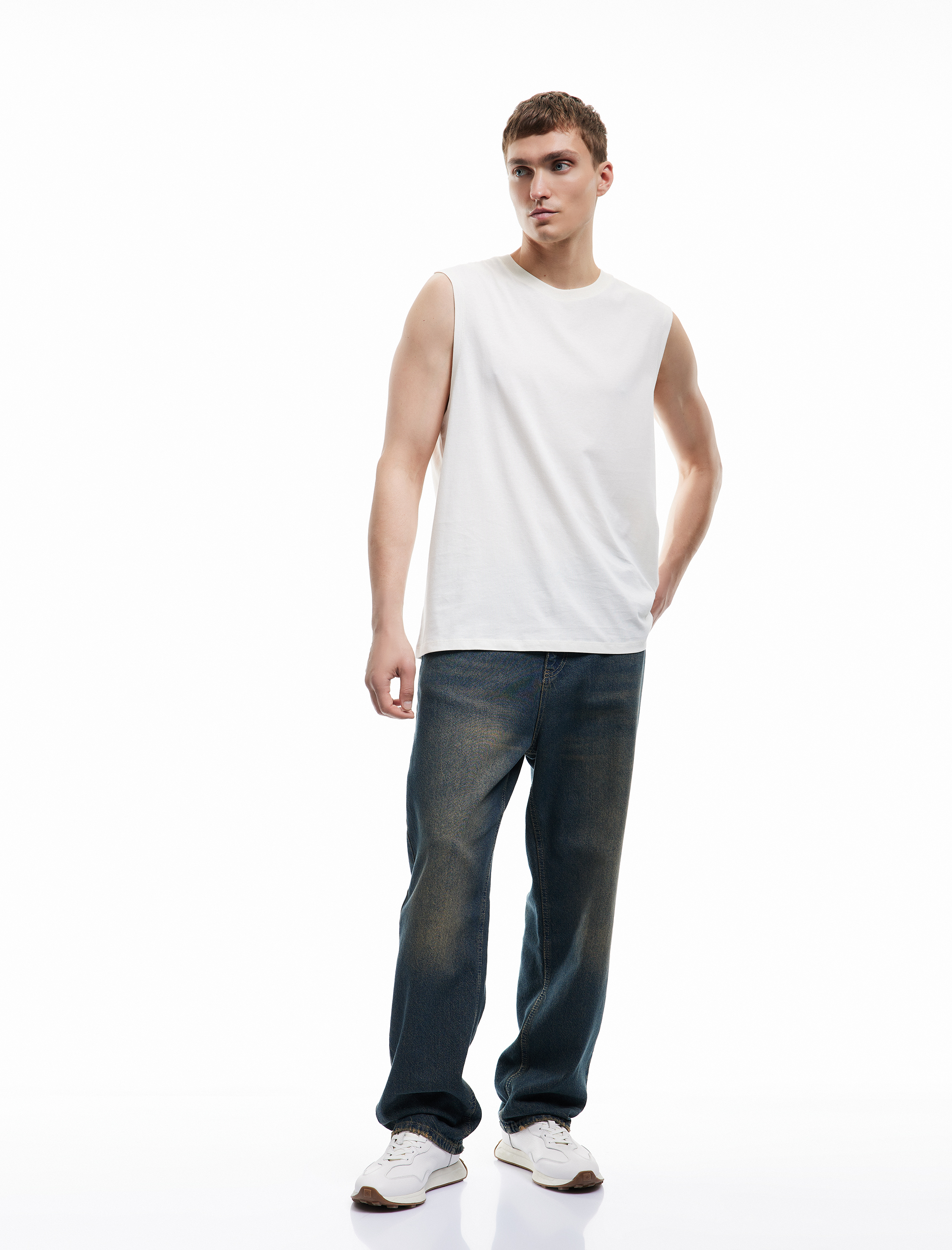   Bisiklet Yaka Regular Fit Pamuklu Kolsuz Tişört