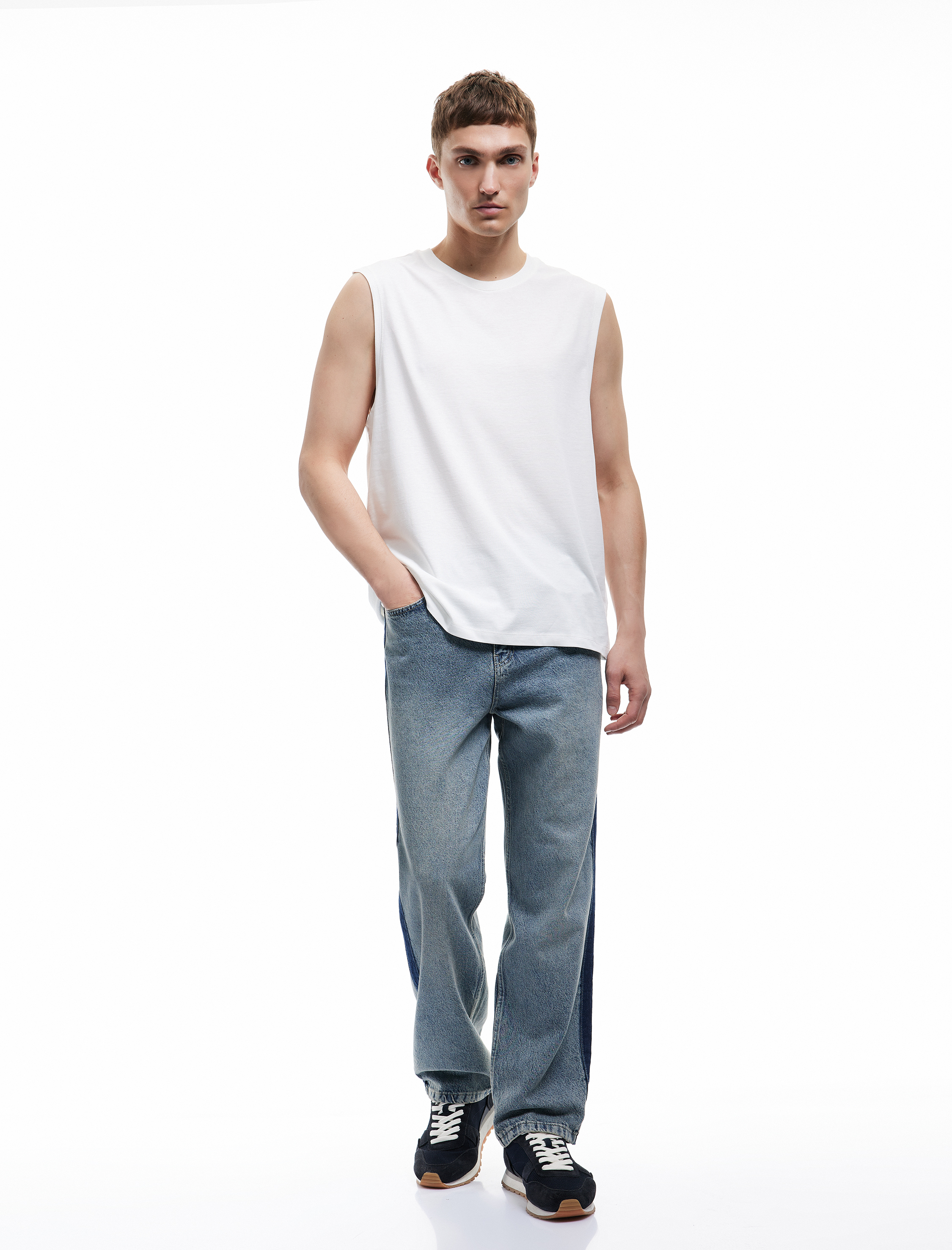   Bisiklet Yaka Regular Fit Pamuklu Kolsuz Tişört