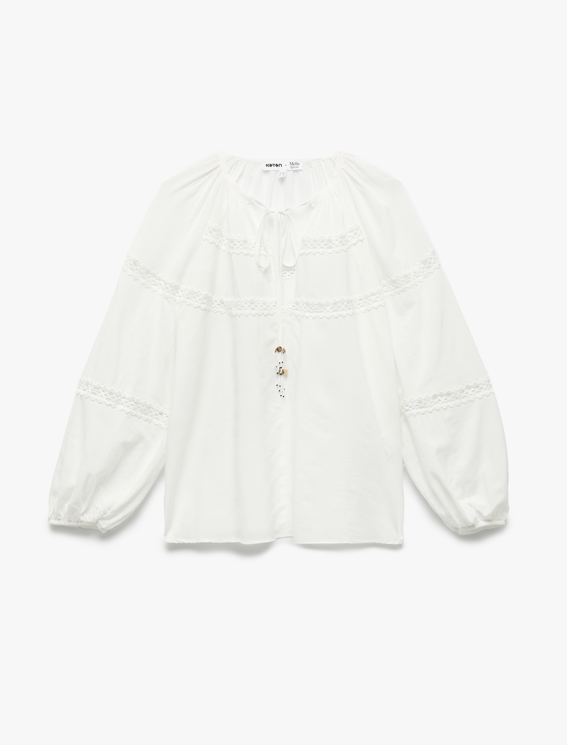   Koton X Melis Ağazat - Uzun Balon Kollu Fistolu Dantelli Yuvarlak Bağlamalı Yaka Bluz