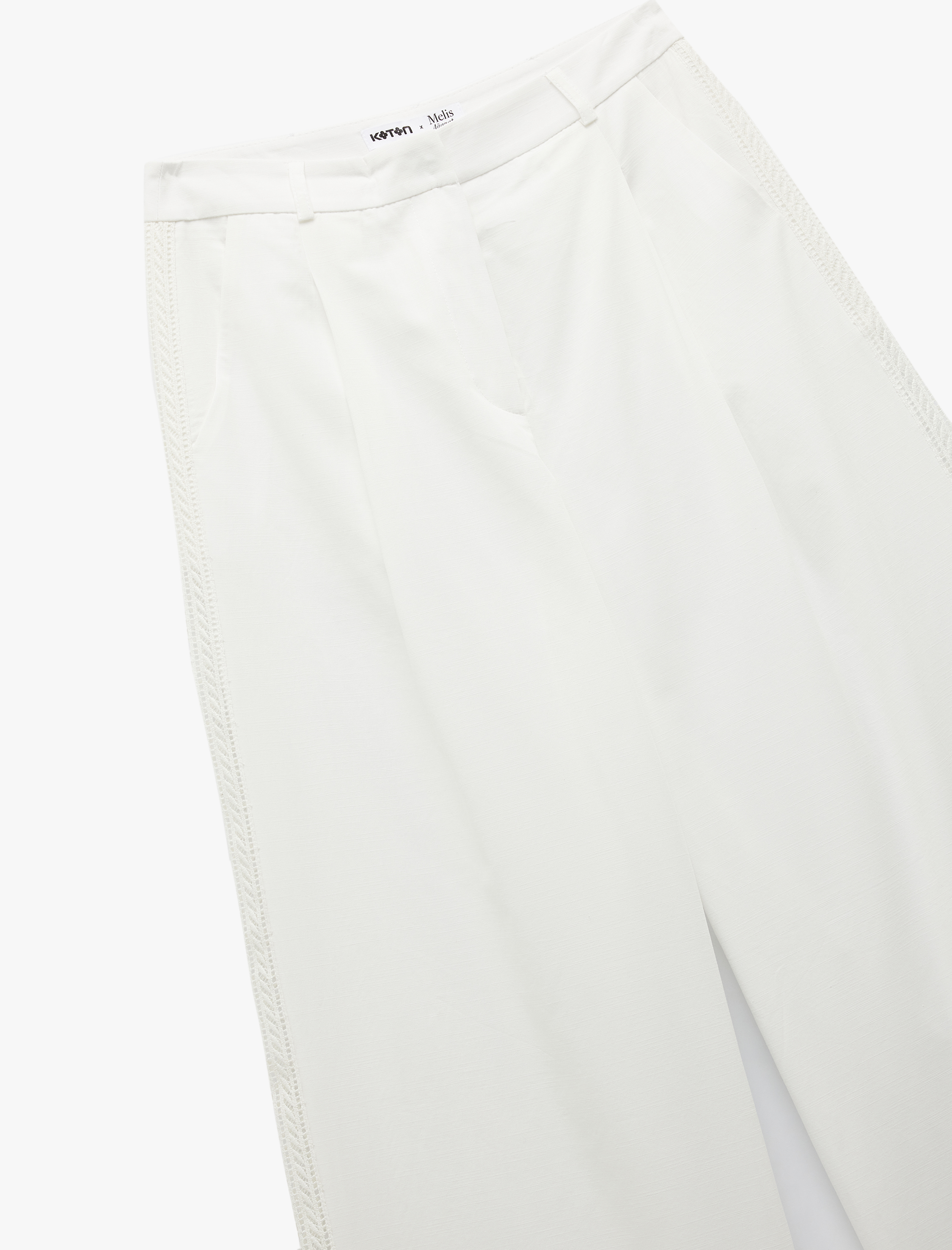 Koton X Melis Ağazat - Pamuklu Yanları Şerit Detaylı Cepli Geniş Paça Palazzo Pantolon