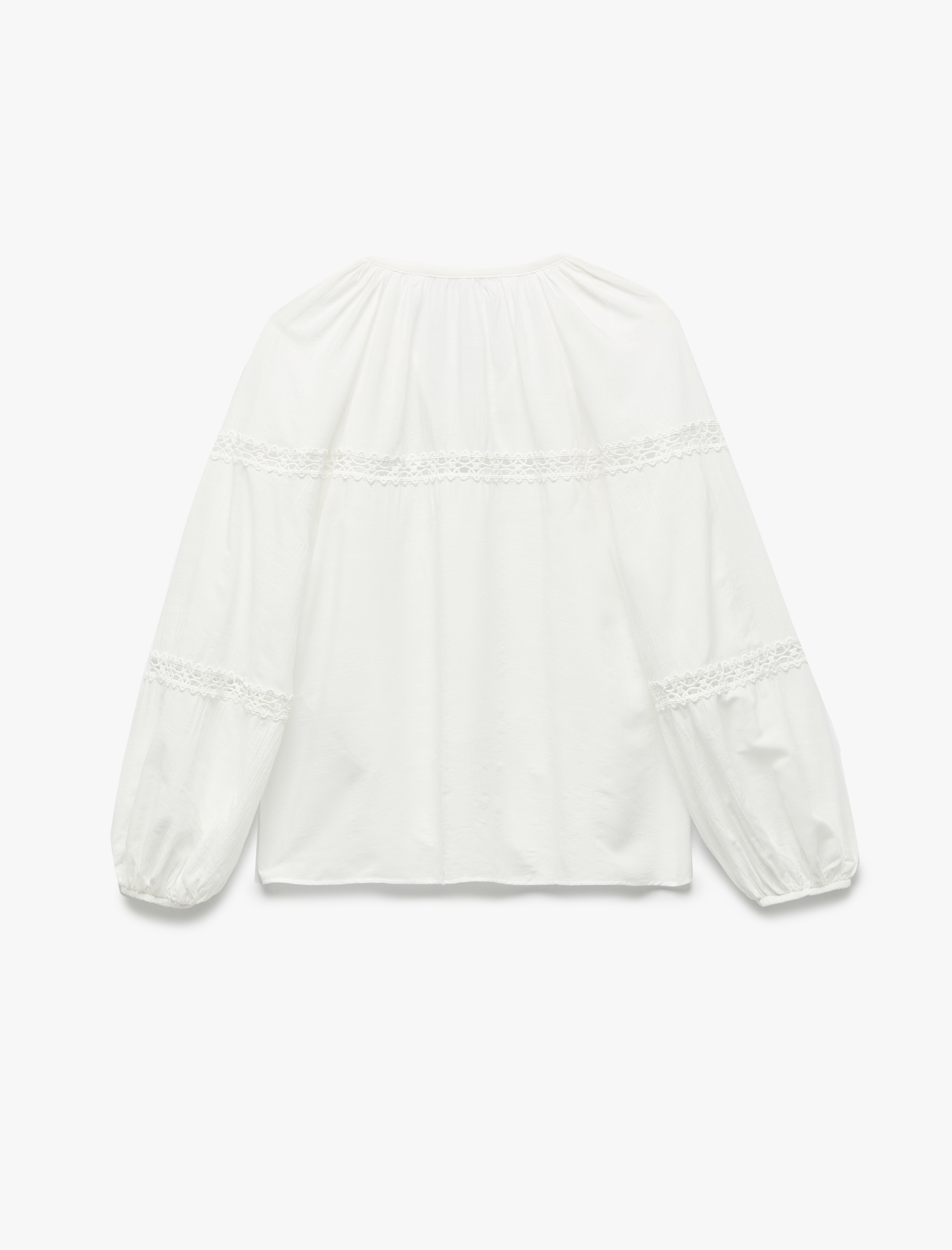   Koton X Melis Ağazat - Uzun Balon Kollu Fistolu Dantelli Yuvarlak Bağlamalı Yaka Bluz