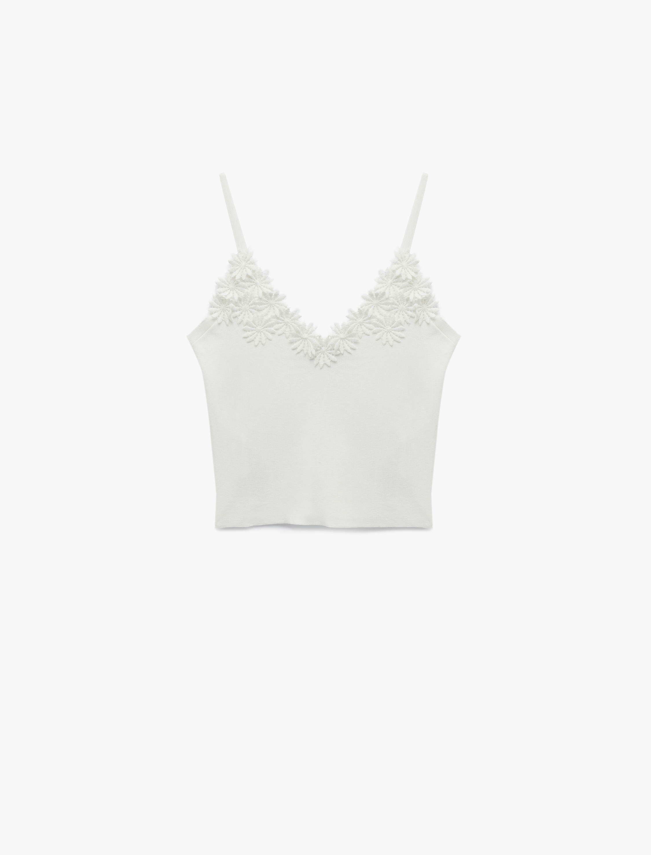   Çiçekli Aplike Detaylı İnce Askılı Triko Bluz