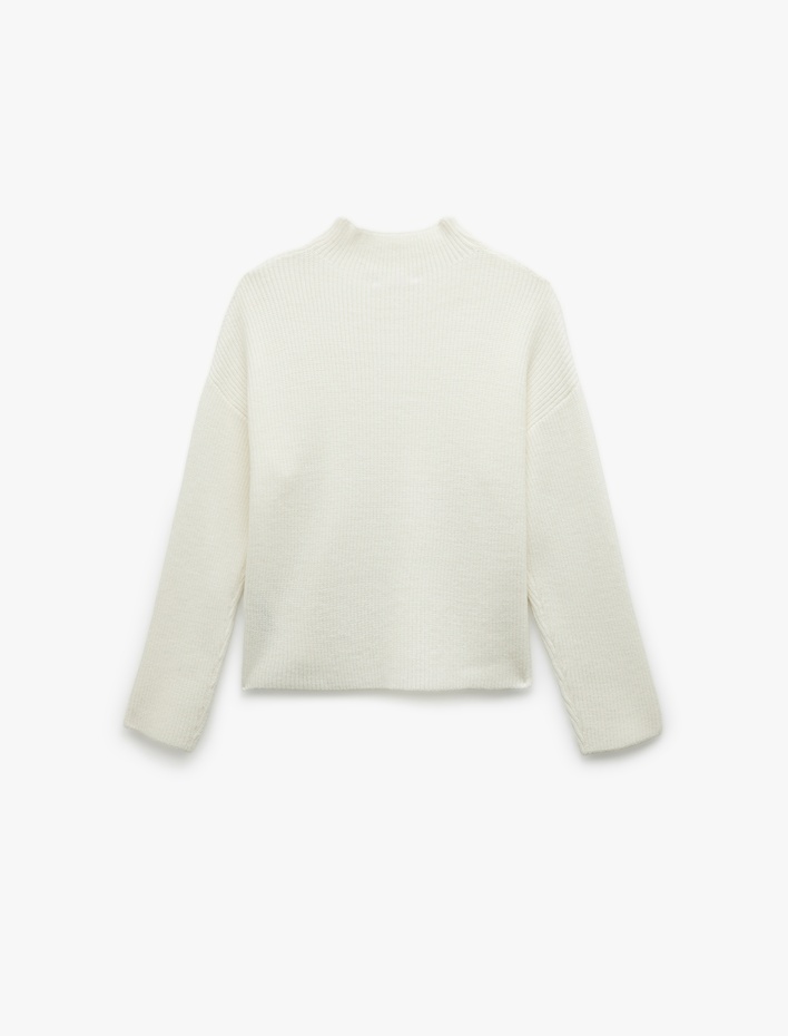  Dik Yaka Uzun Kollu Rahat Kalıp Basic Triko Kazak