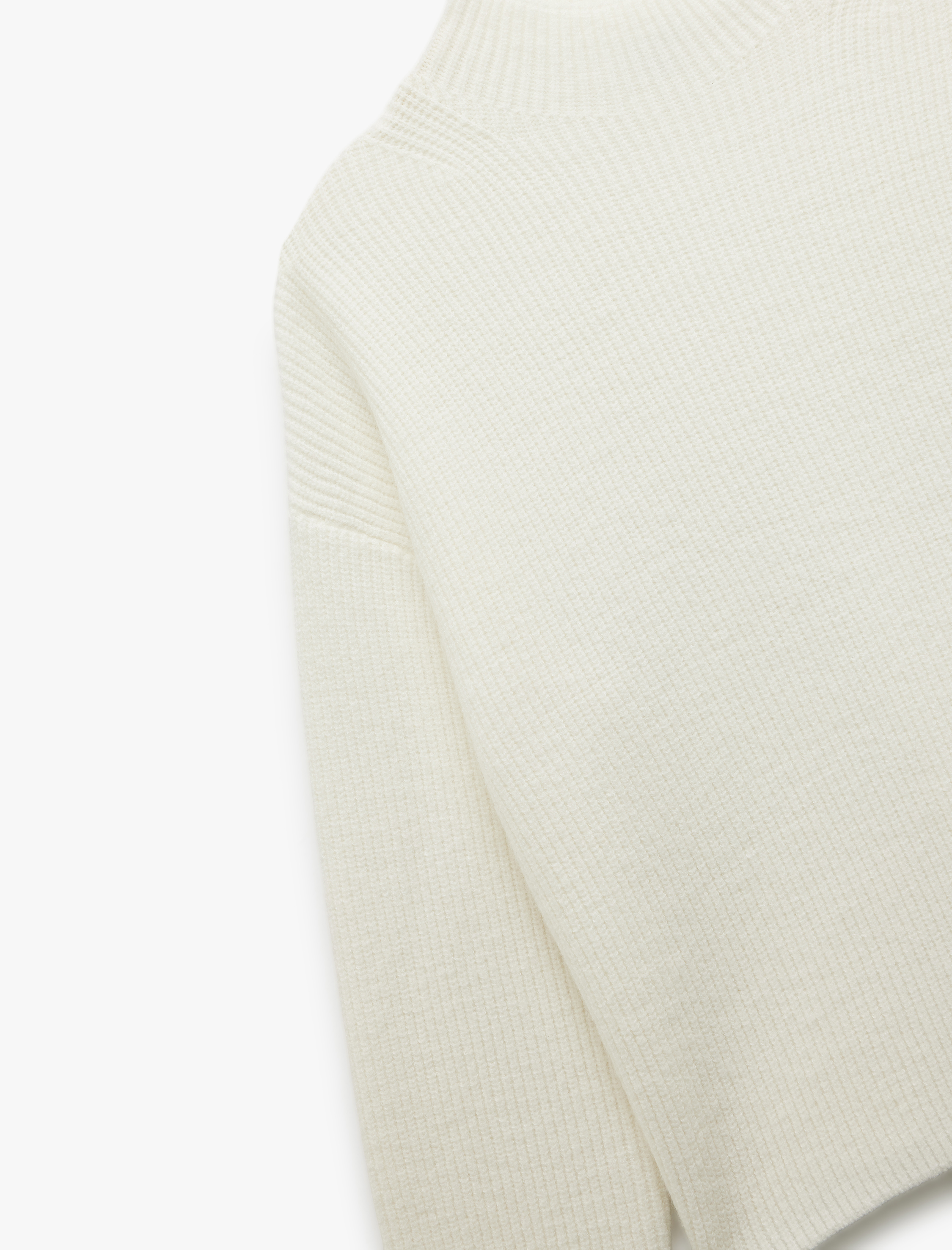   Dik Yaka Uzun Kollu Rahat Kalıp Basic Triko Kazak