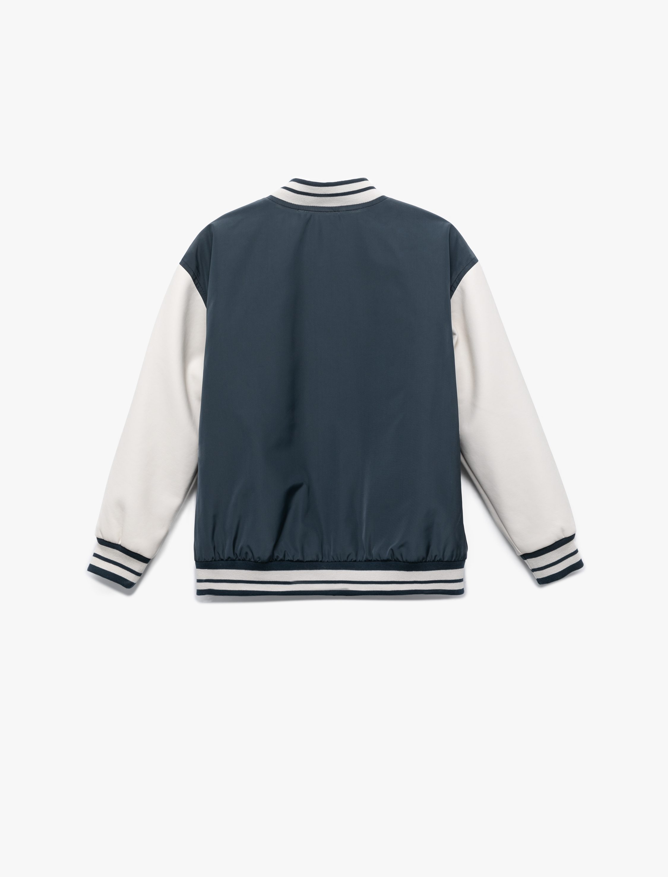  Erkek Çocuk Çıtçıt Kapamalı Cepli Aplike Detaylı Kolej Ceket