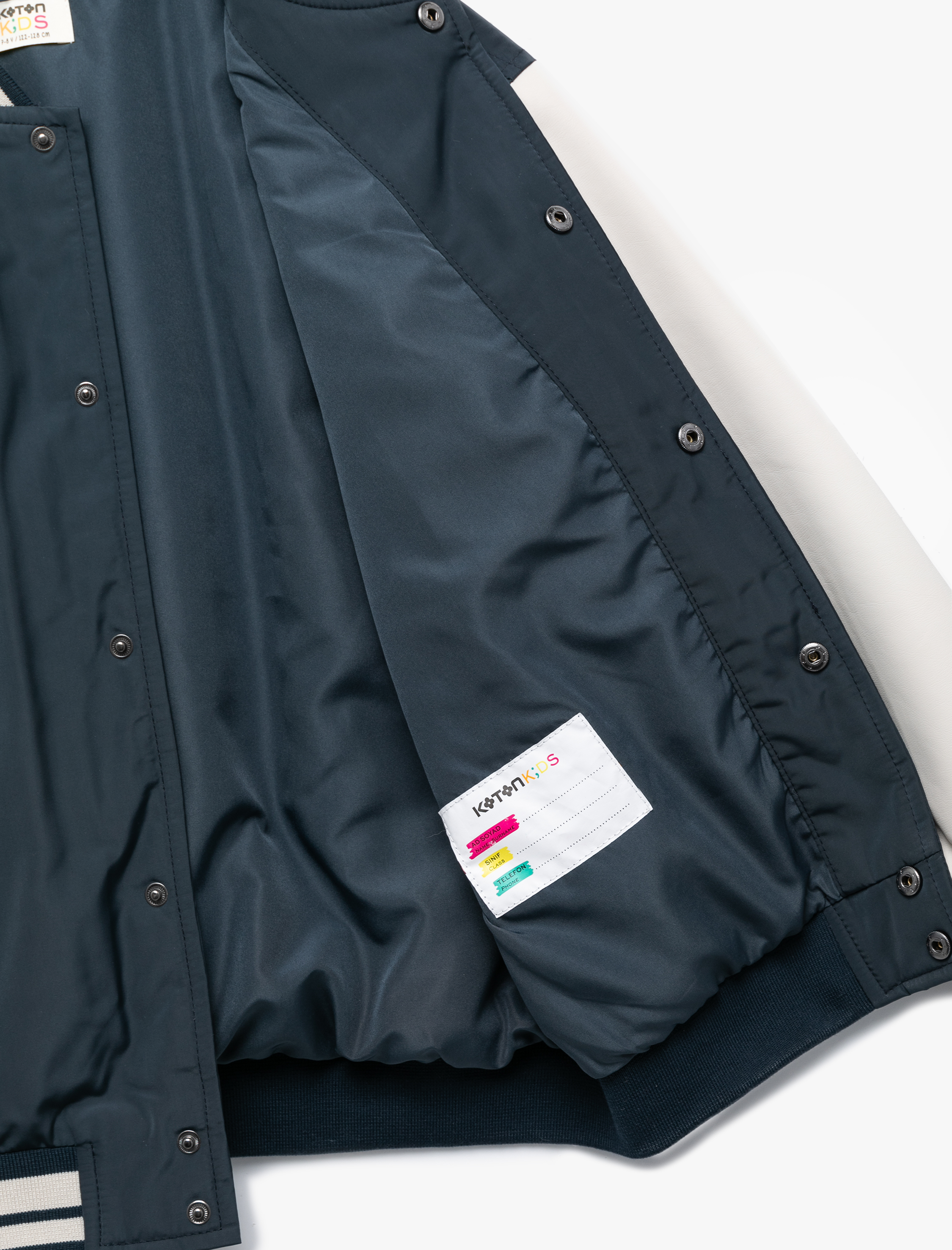  Erkek Çocuk Çıtçıt Kapamalı Cepli Aplike Detaylı Kolej Ceket