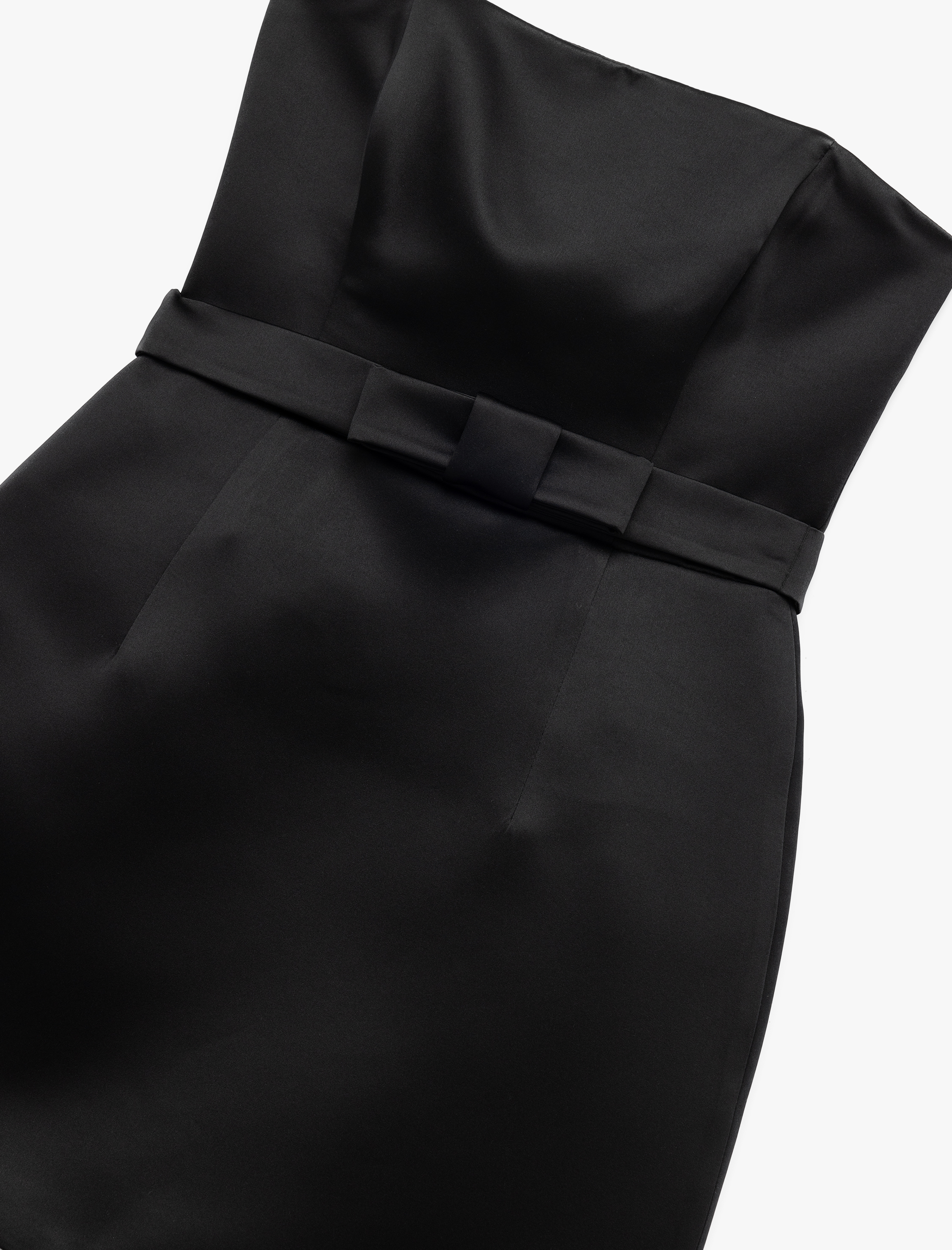   Straplez Yaka Kolsuz Fiyonk Detaylı A Kesim Mini Abiye Elbise