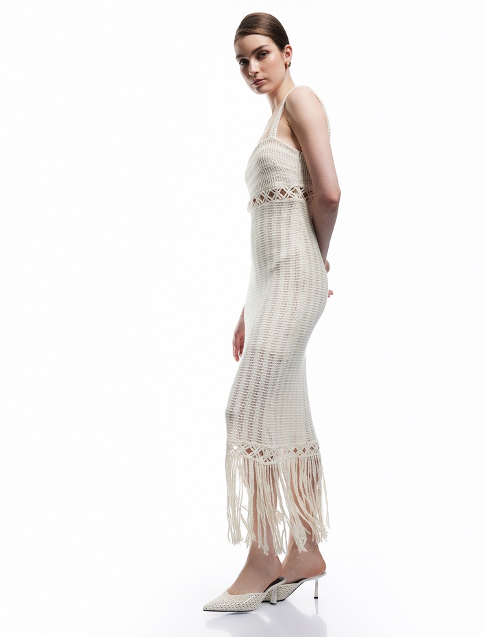  Slim Fit Kare Yaka Ajurlu Midi Boy Püsküllü Askılı Kroşe Elbise