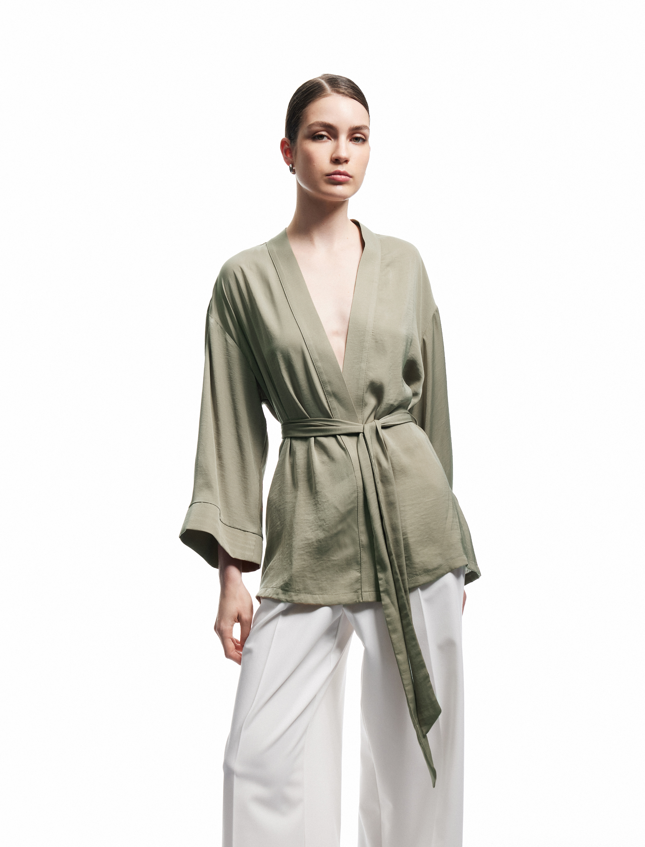   Aerobin Kumaş Kuşak Detaylı 3/4 Geniş Kollu Saten Kimono